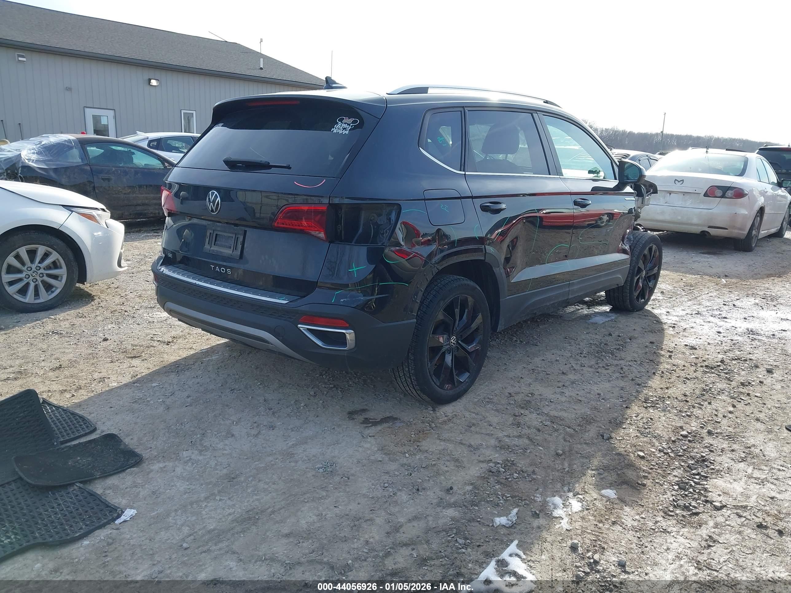 VOLKSWAGEN TAOS image 4
