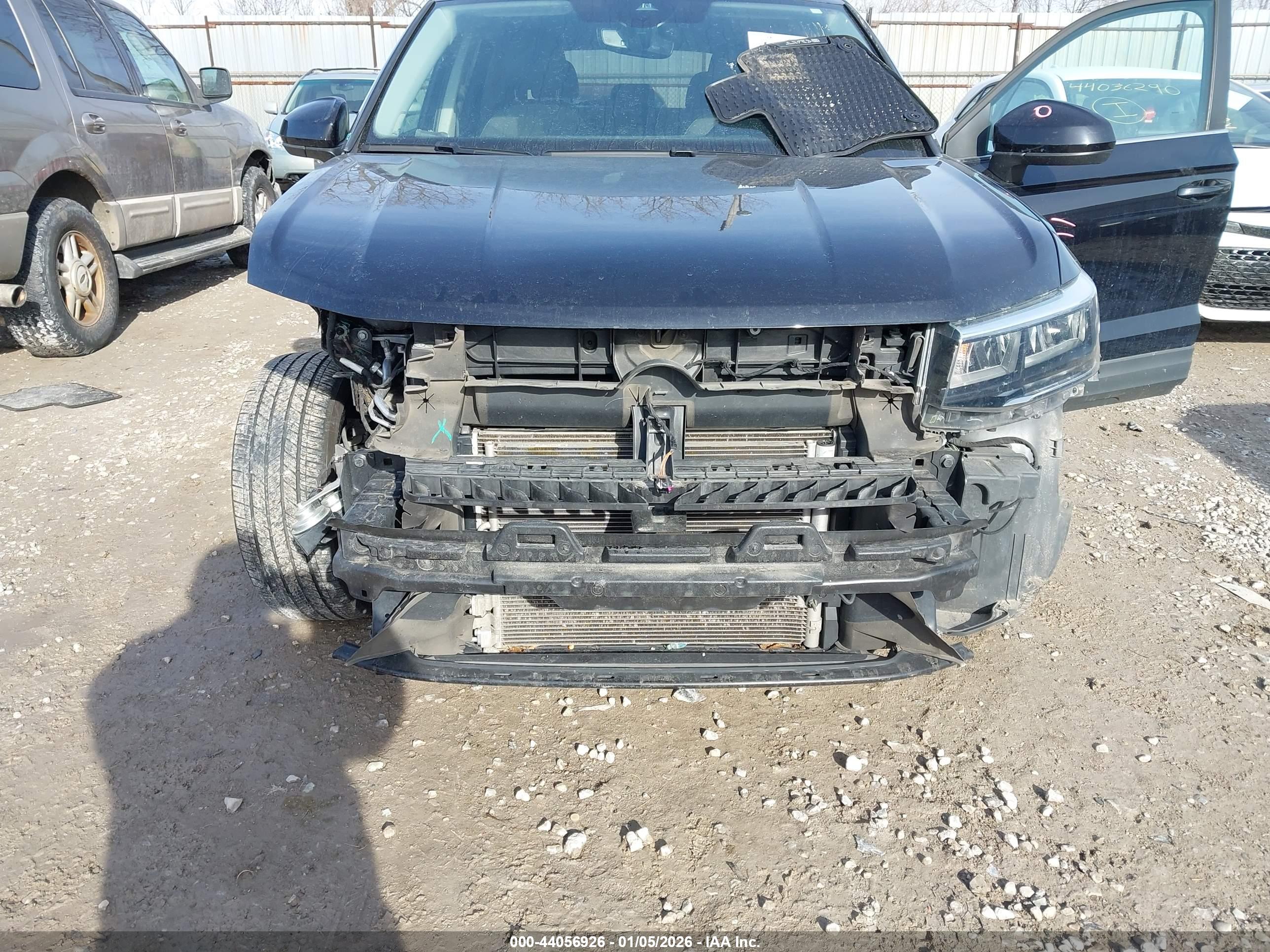 VOLKSWAGEN TAOS image 6