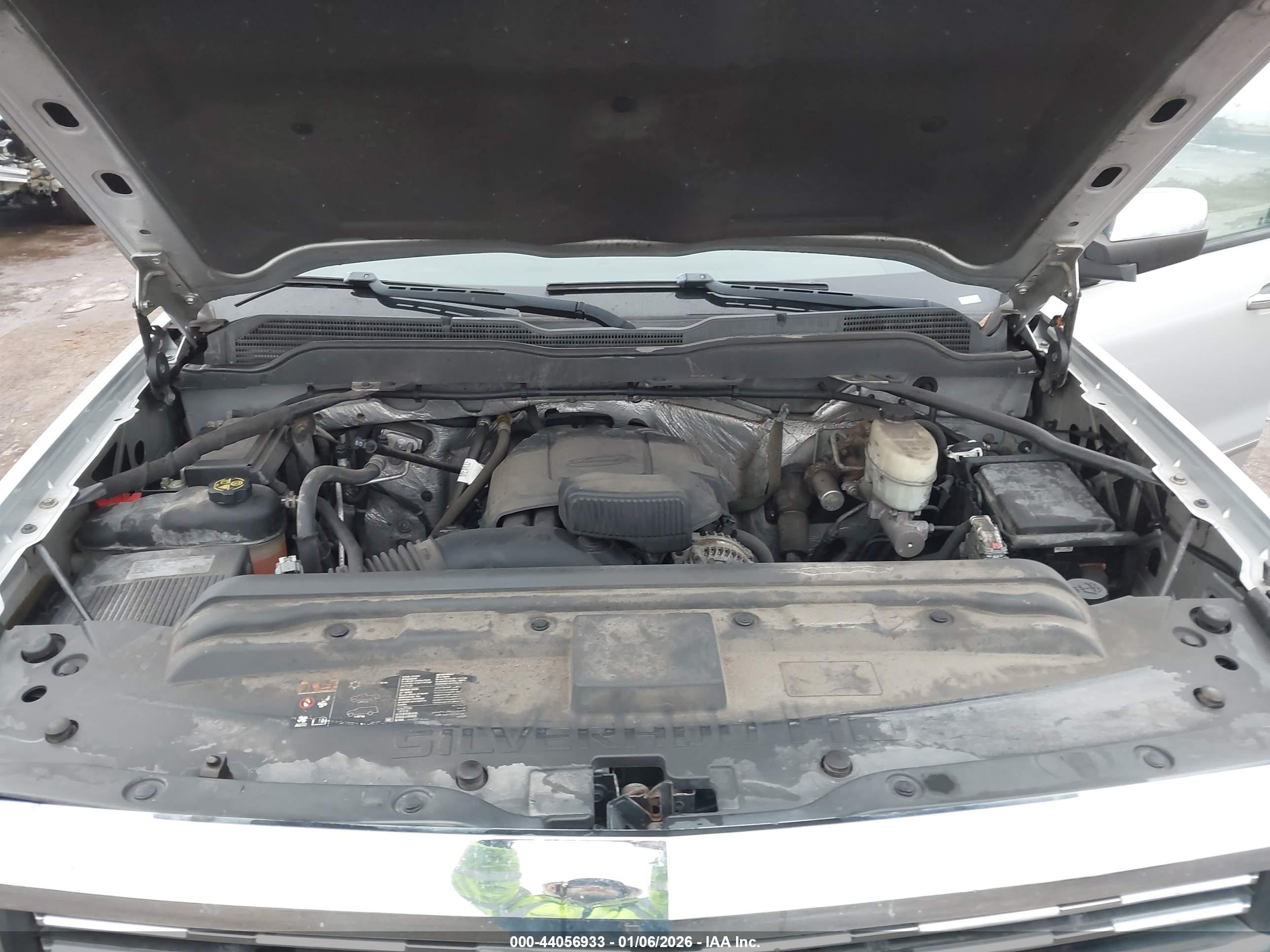 CHEVROLET SILVERADO image 10