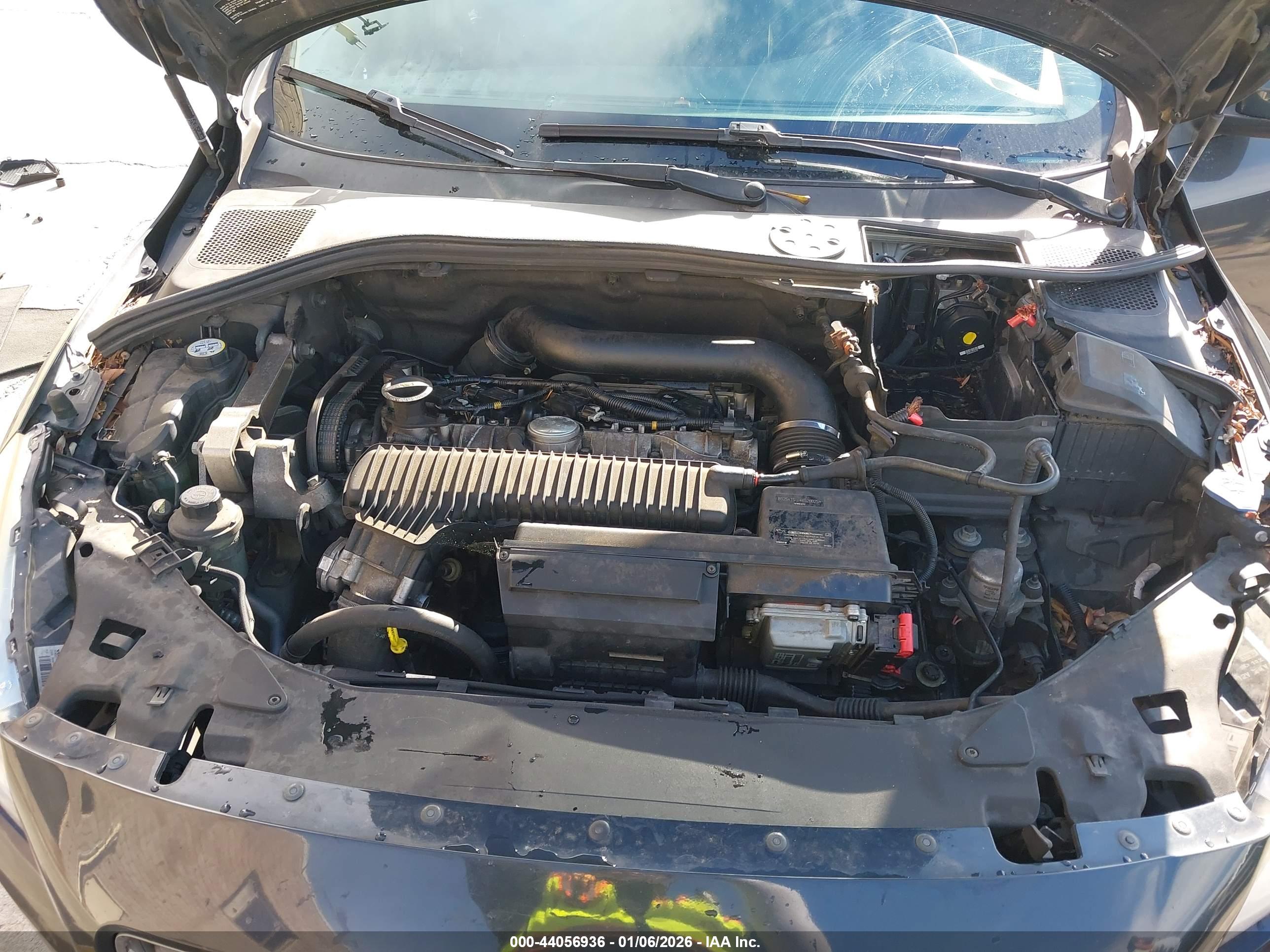 VOLVO S60 image 10