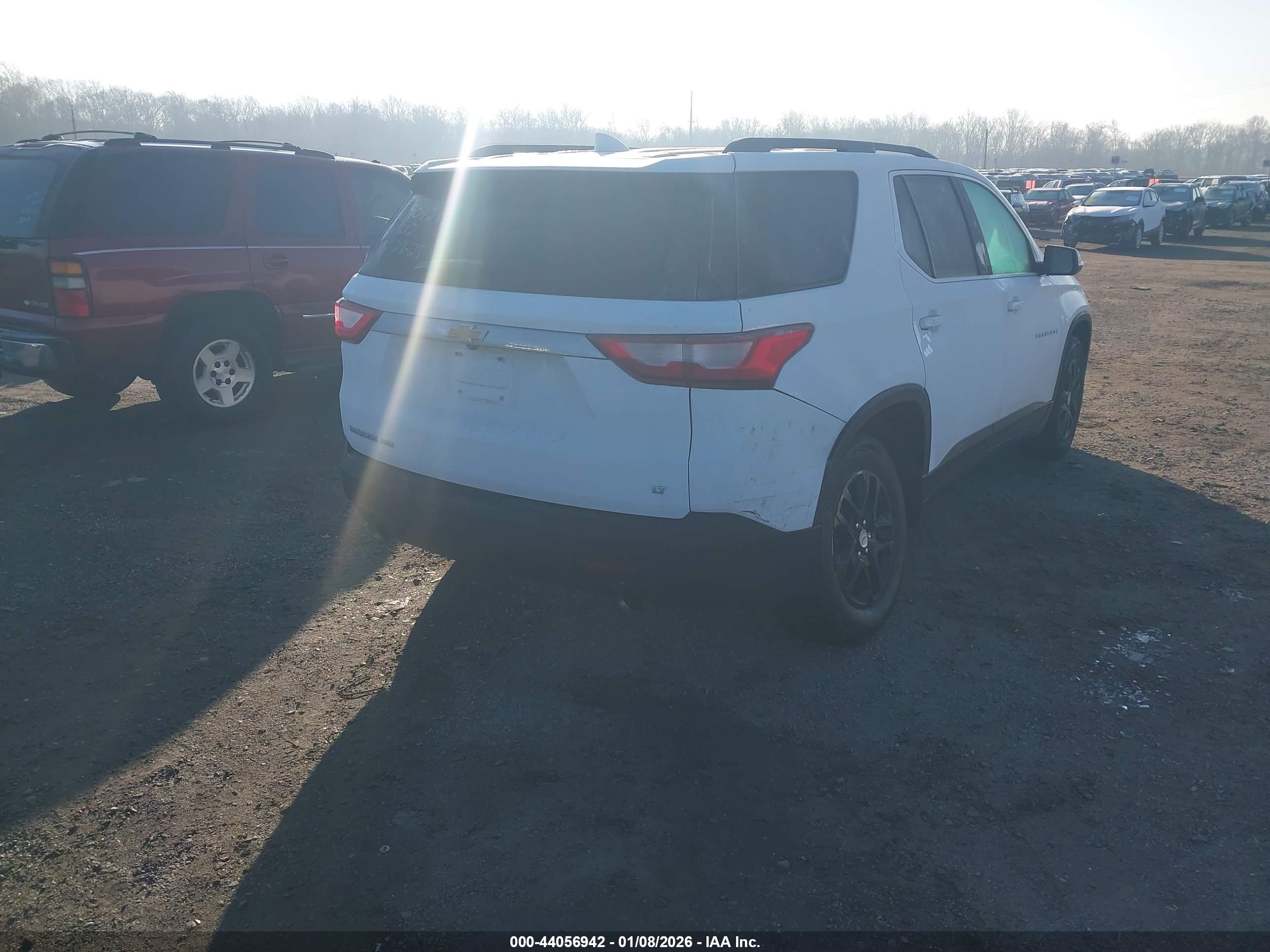 CHEVROLET TRAVERSE image 4