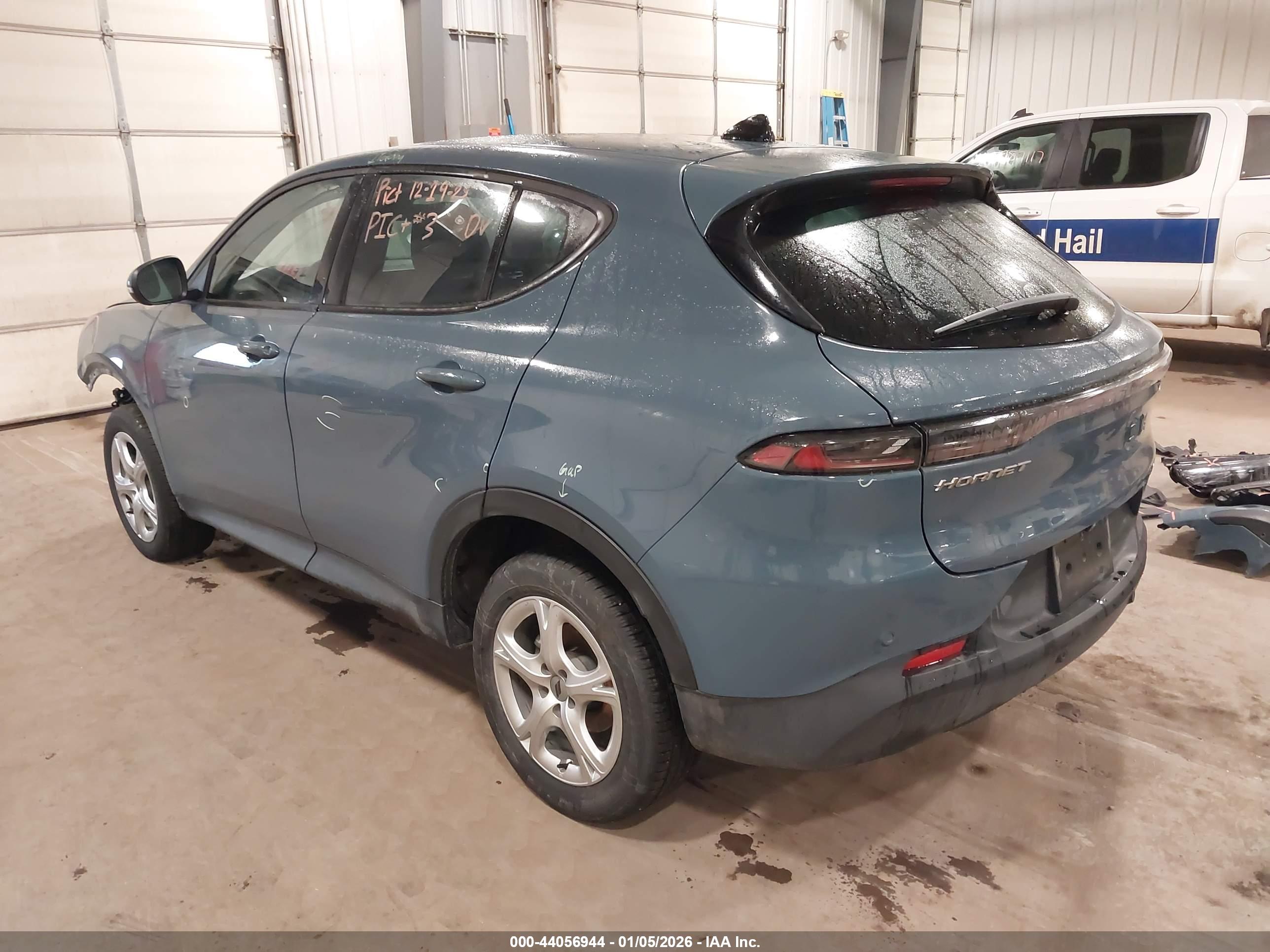 DODGE HORNET image 3