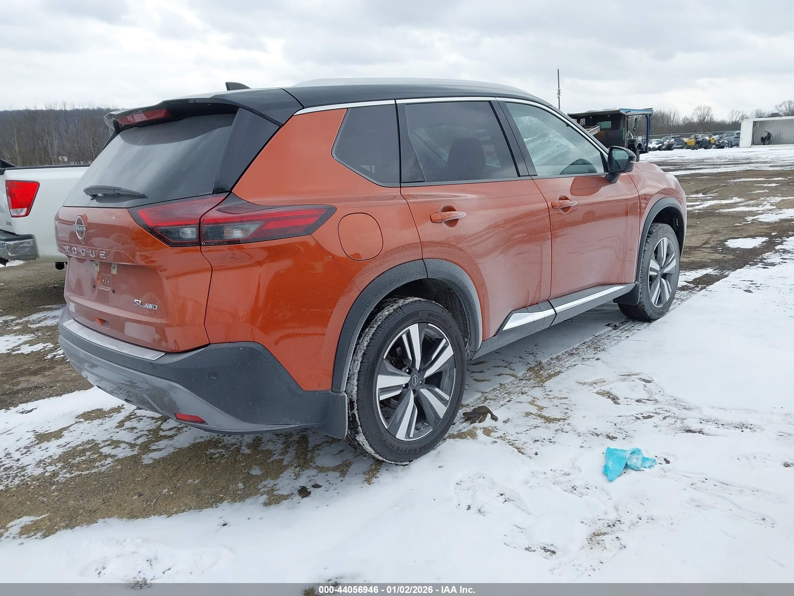 NISSAN ROGUE image 4