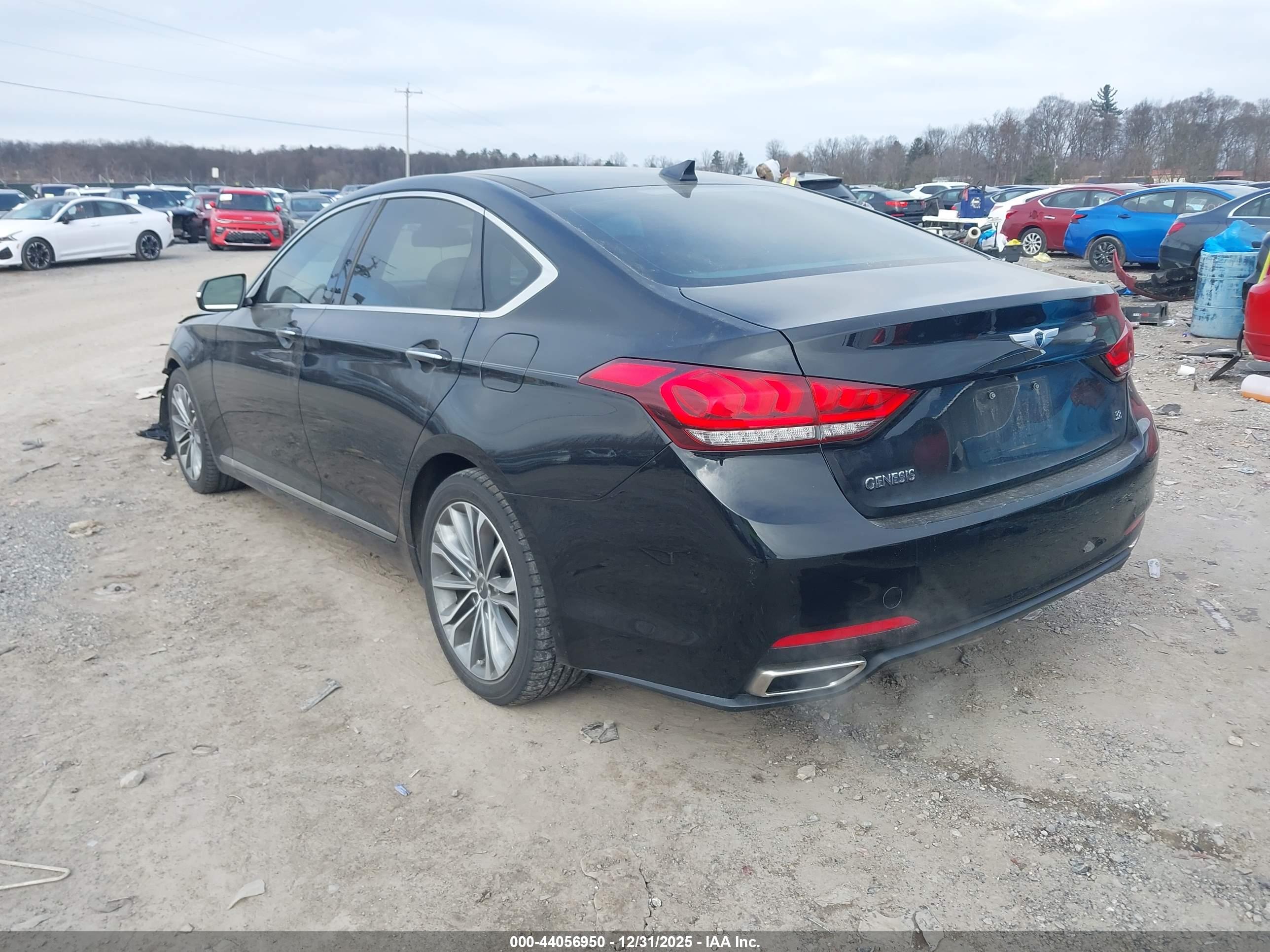 HYUNDAI GENESIS image 3