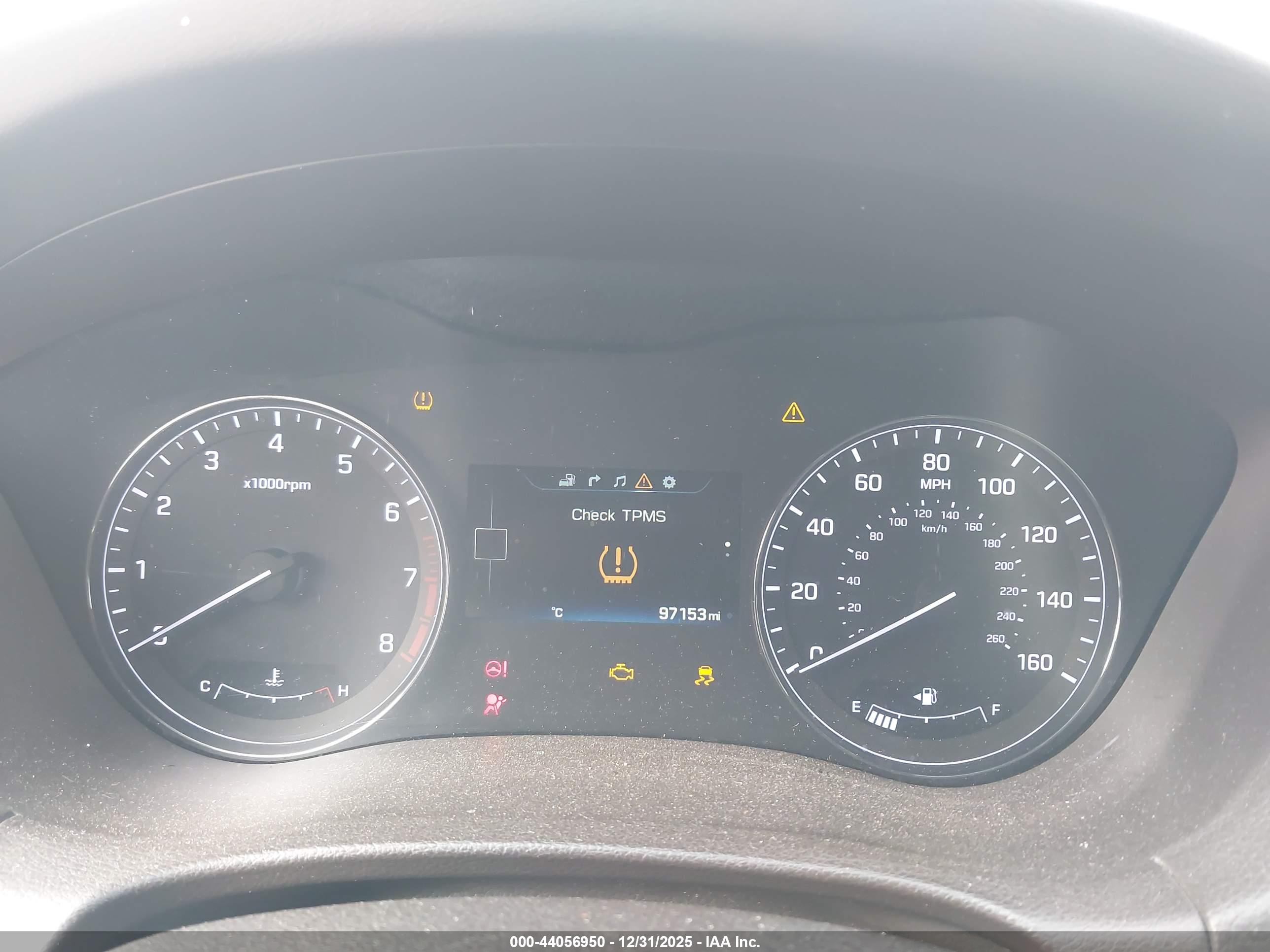 HYUNDAI GENESIS image 7
