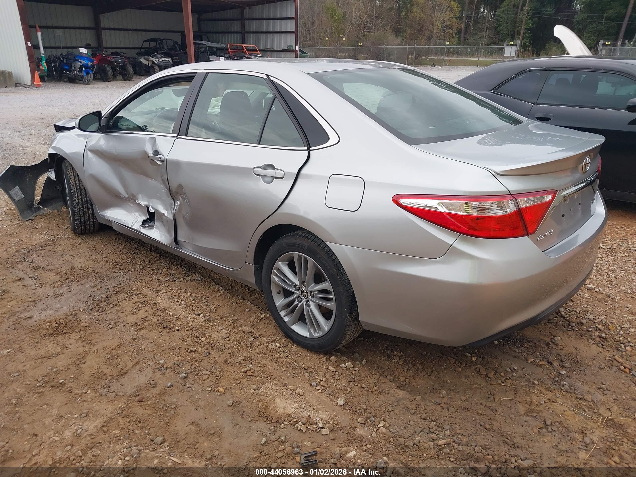 TOYOTA CAMRY image 3
