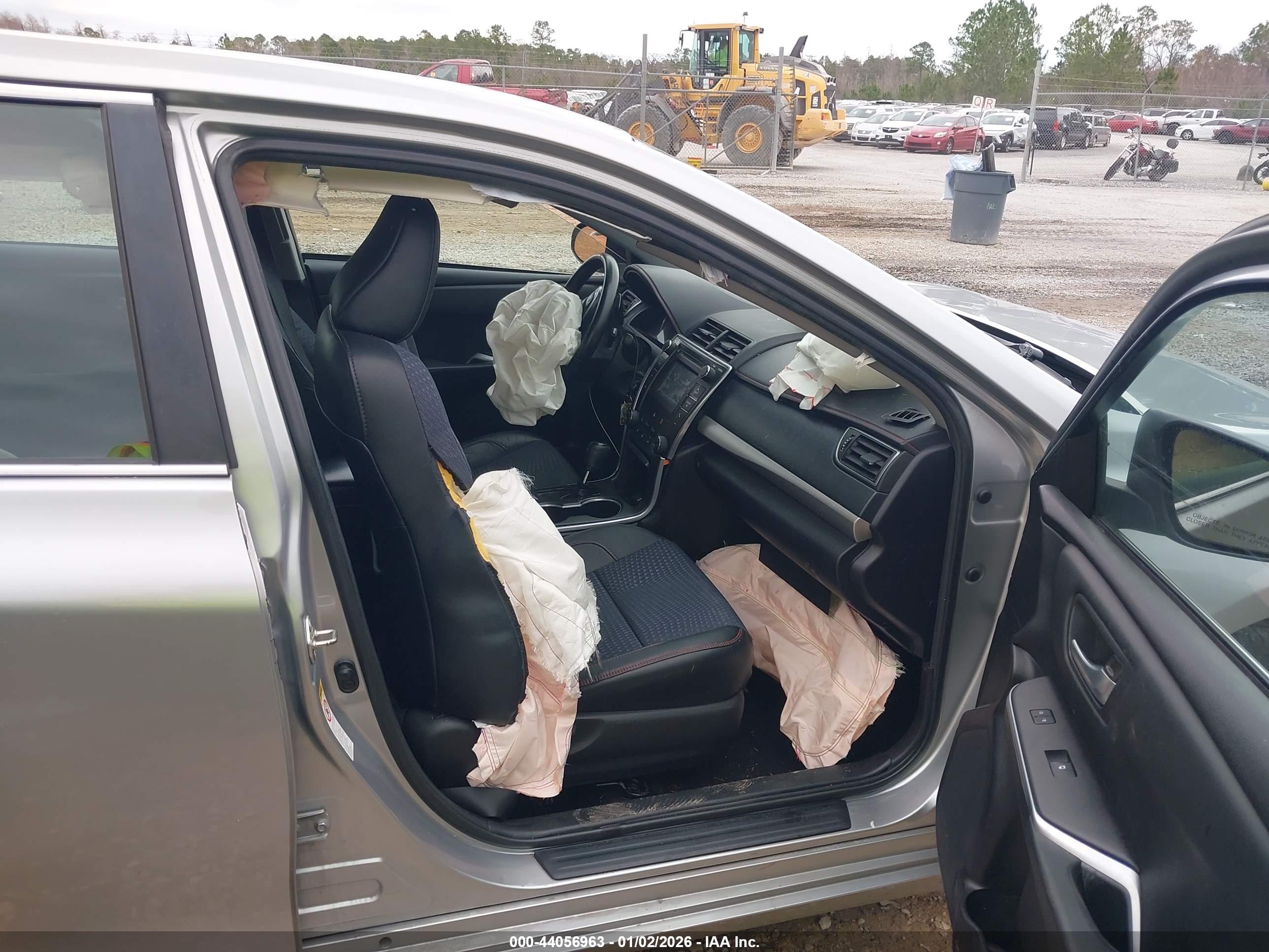 TOYOTA CAMRY image 5