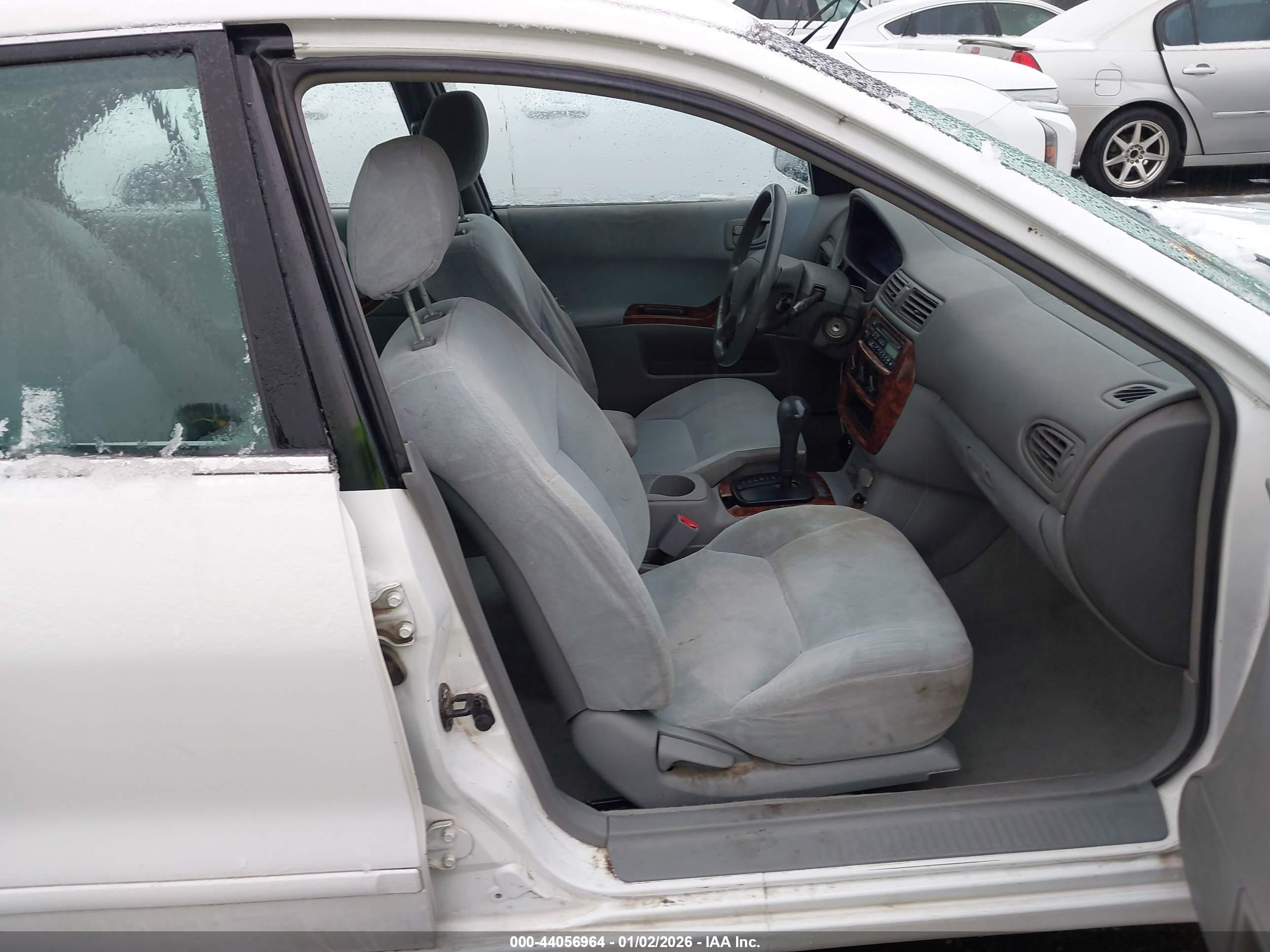 MITSUBISHI GALANT image 5
