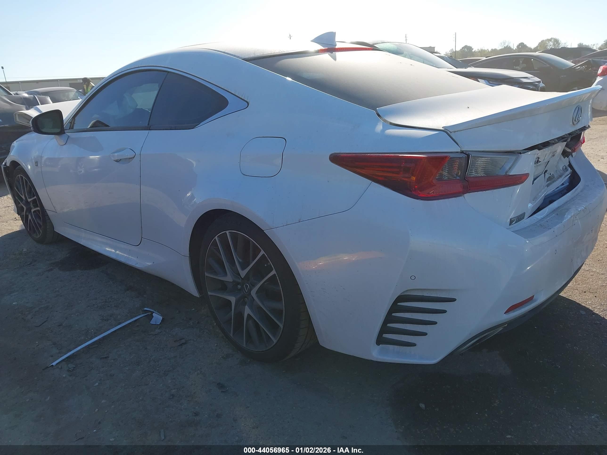 LEXUS RC image 3