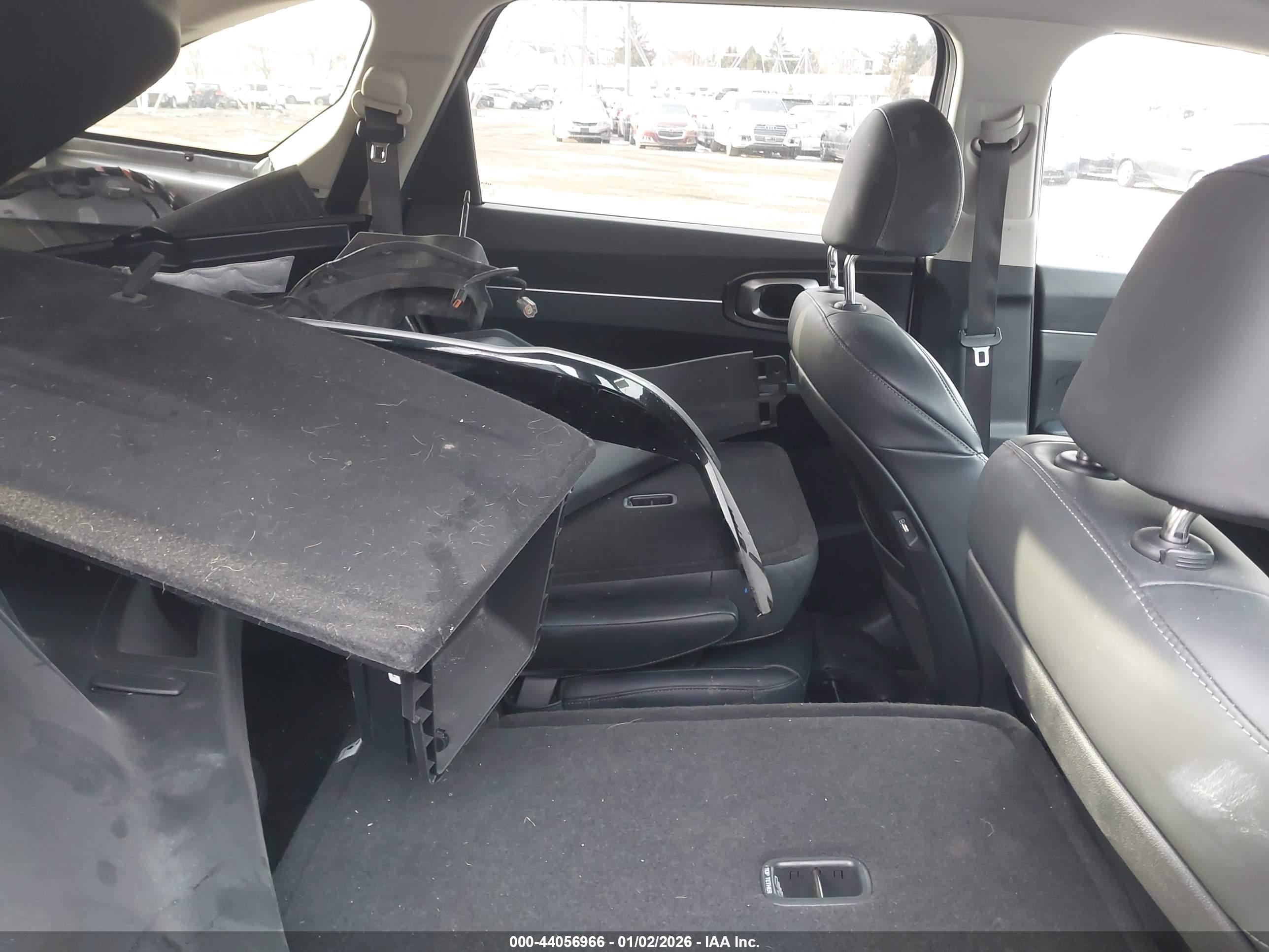 KIA SORENTO image 8