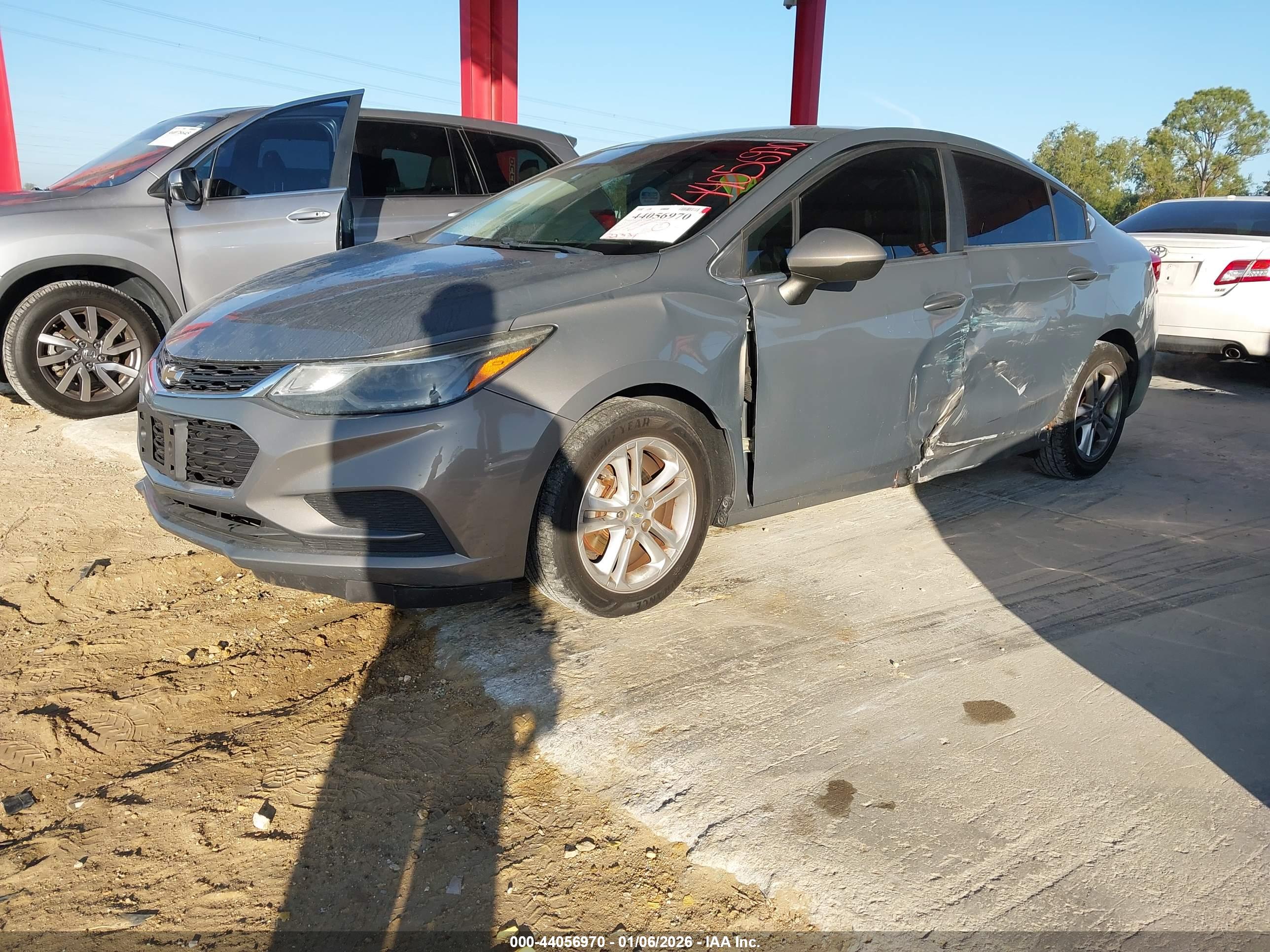CHEVROLET CRUZE image 2