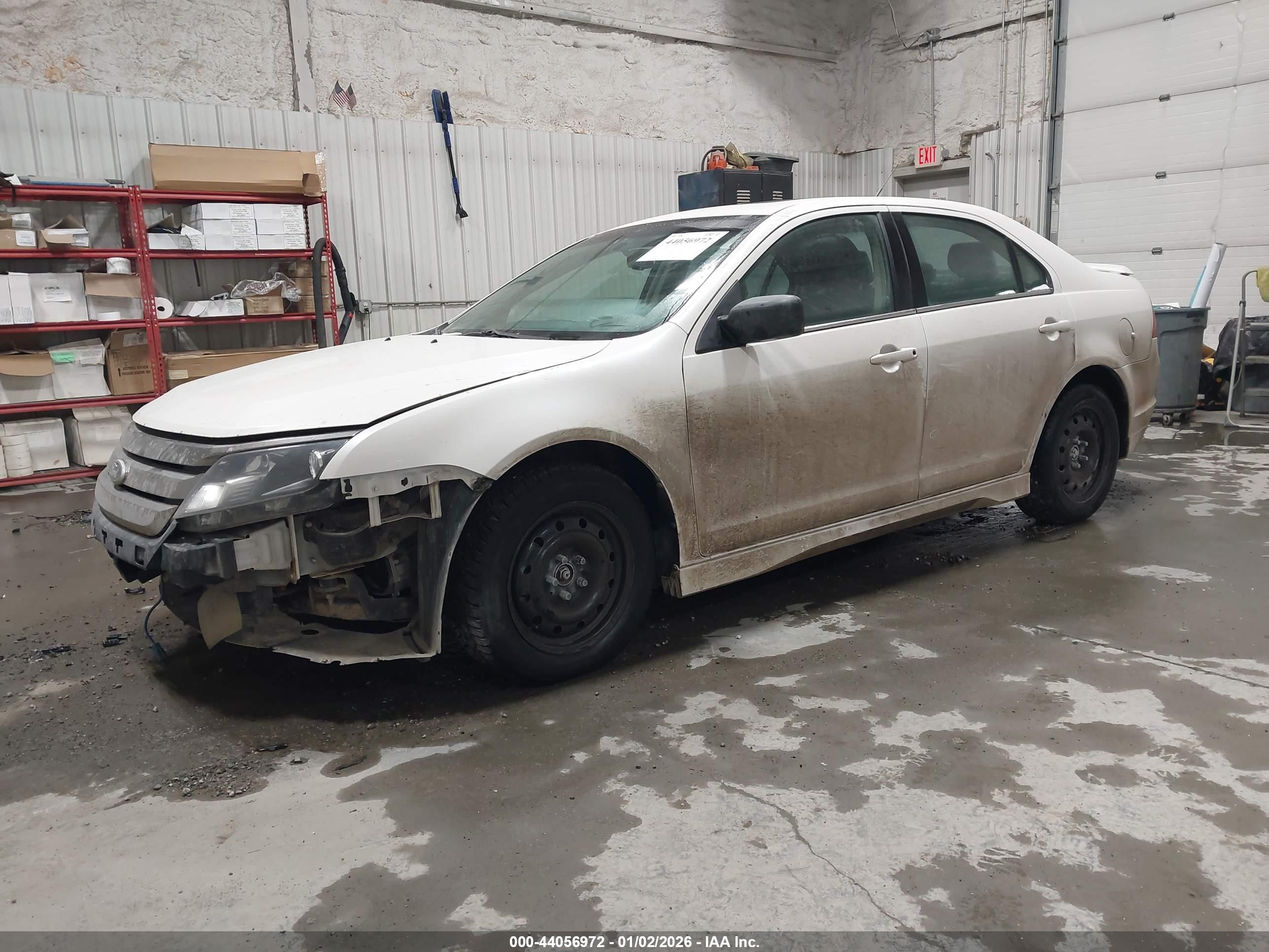 FORD FUSION image 2
