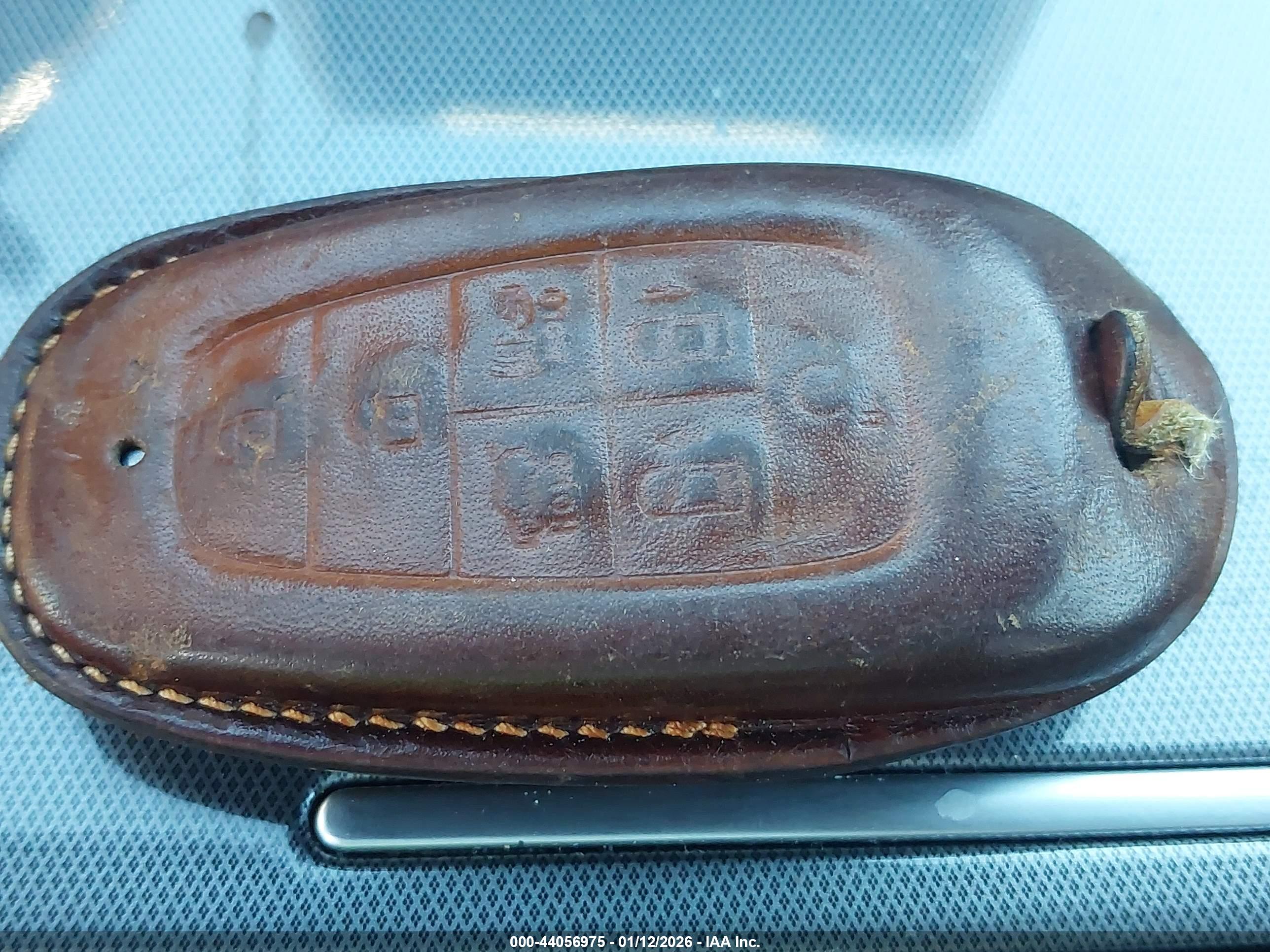 HYUNDAI SANTA image 11