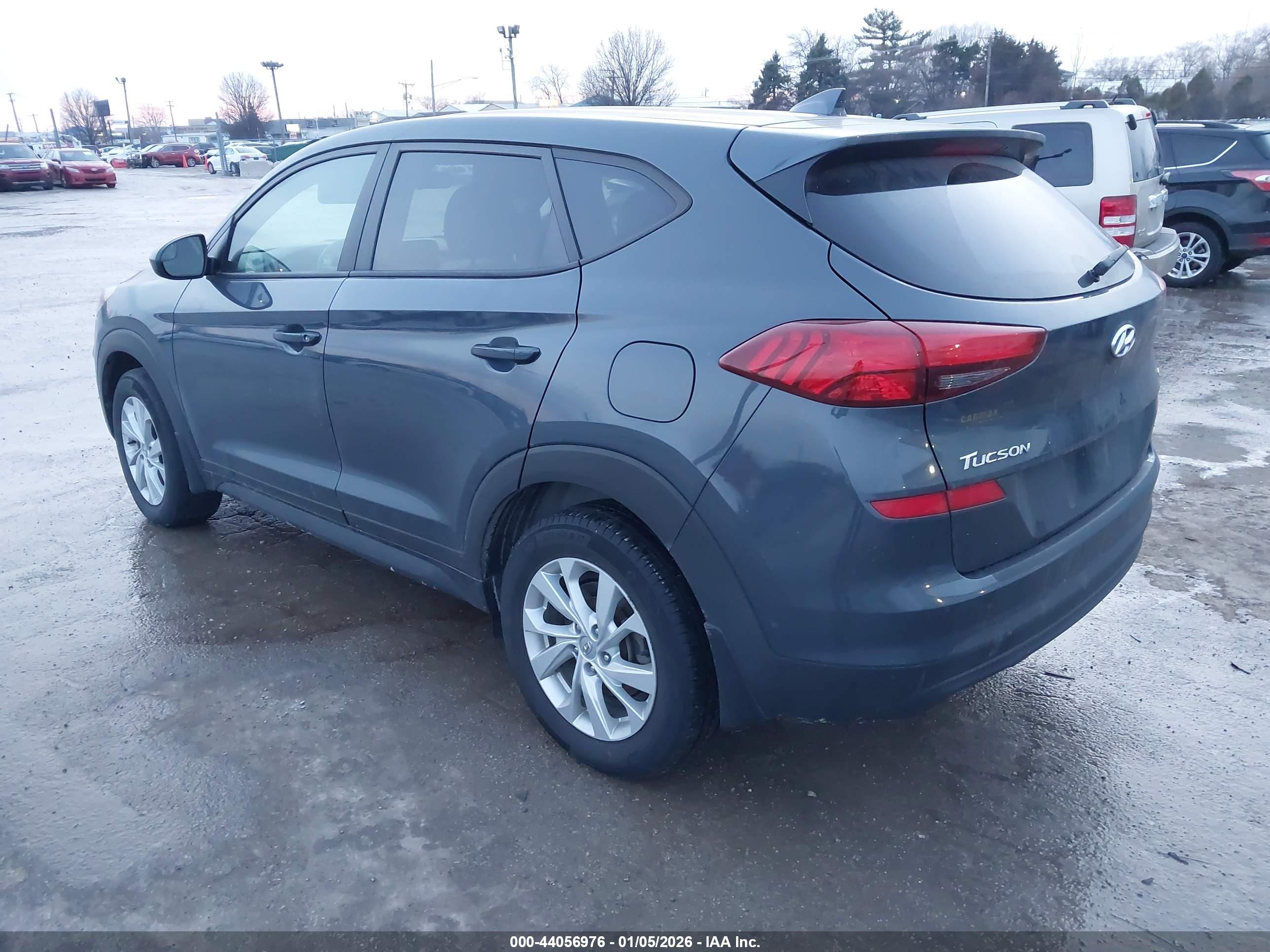 HYUNDAI TUCSON image 3