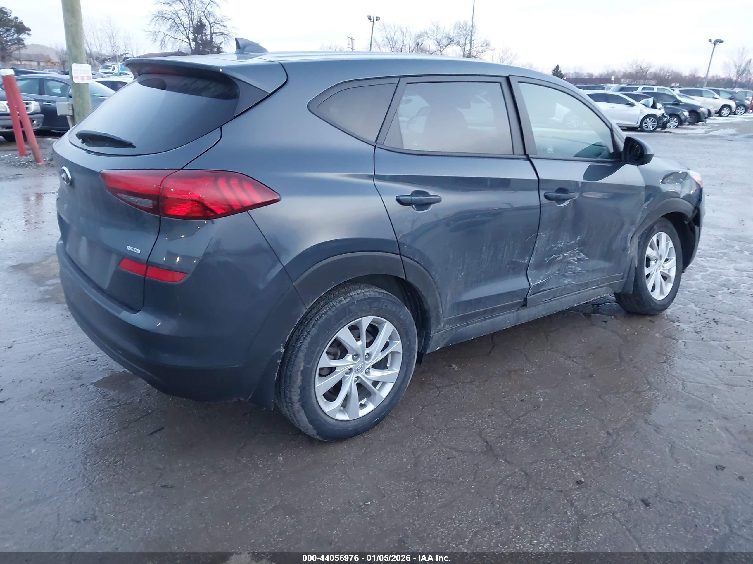 HYUNDAI TUCSON image 4