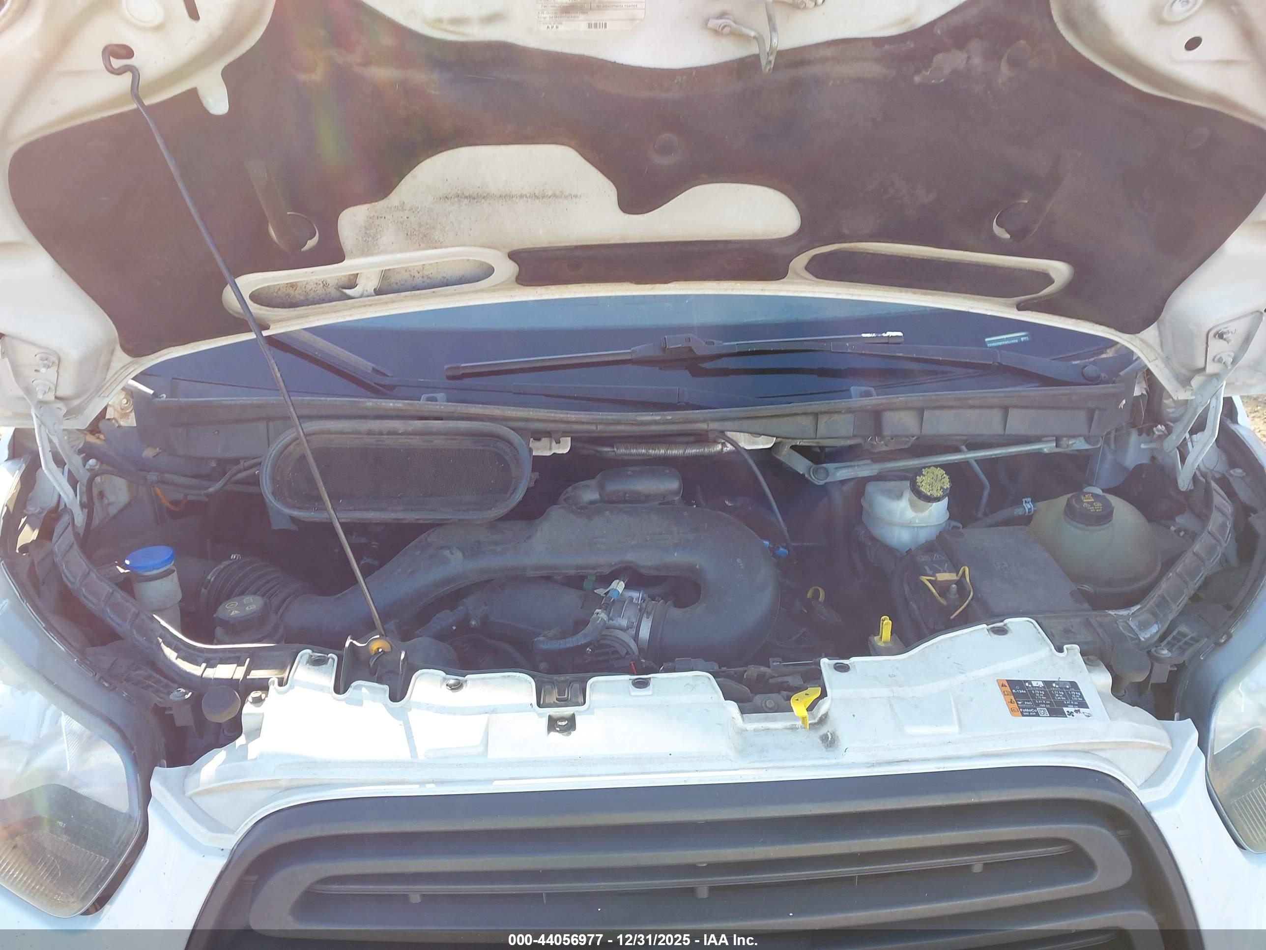 FORD TRANSIT-150 image 10