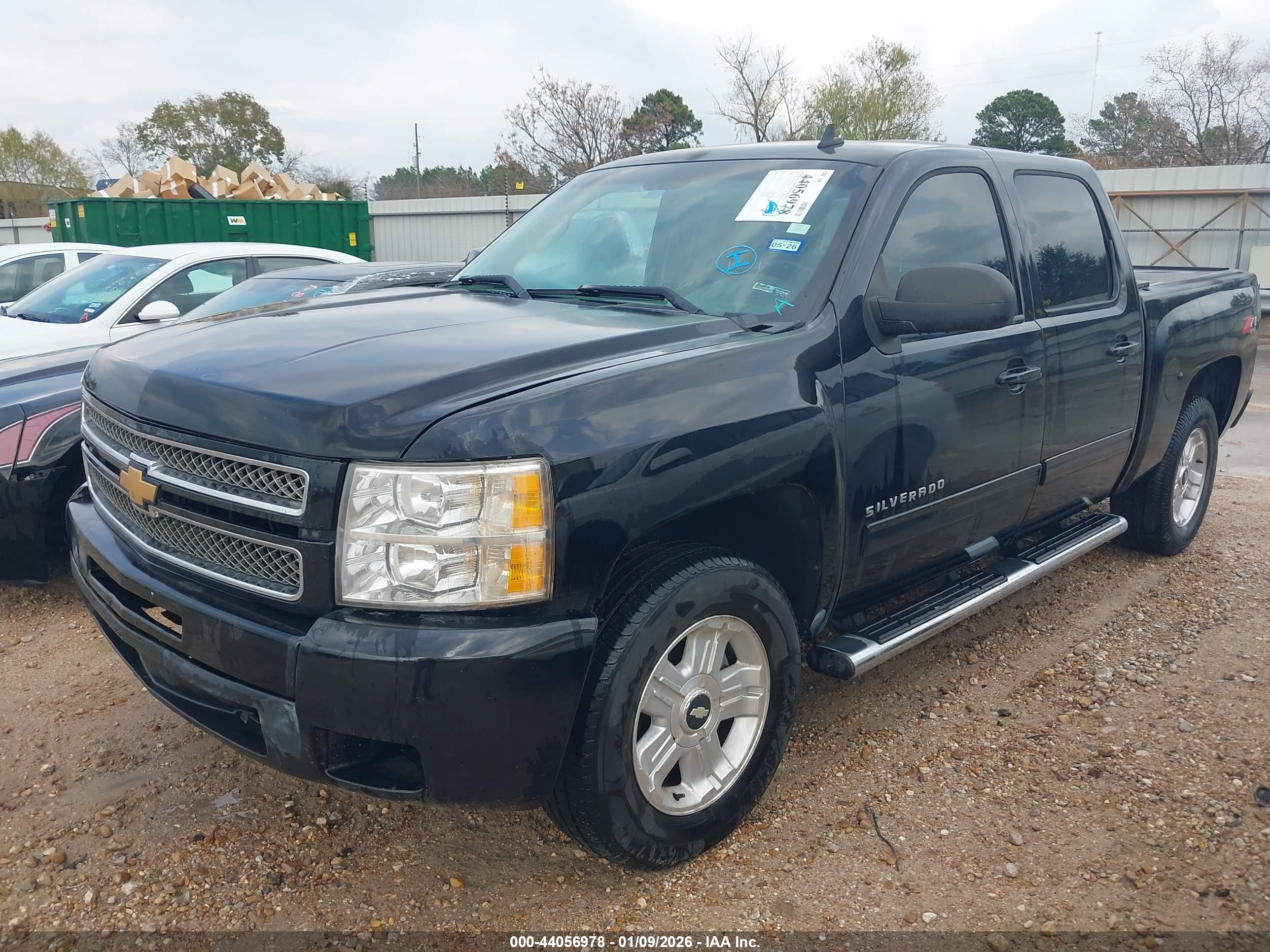 CHEVROLET SILVERADO image 2