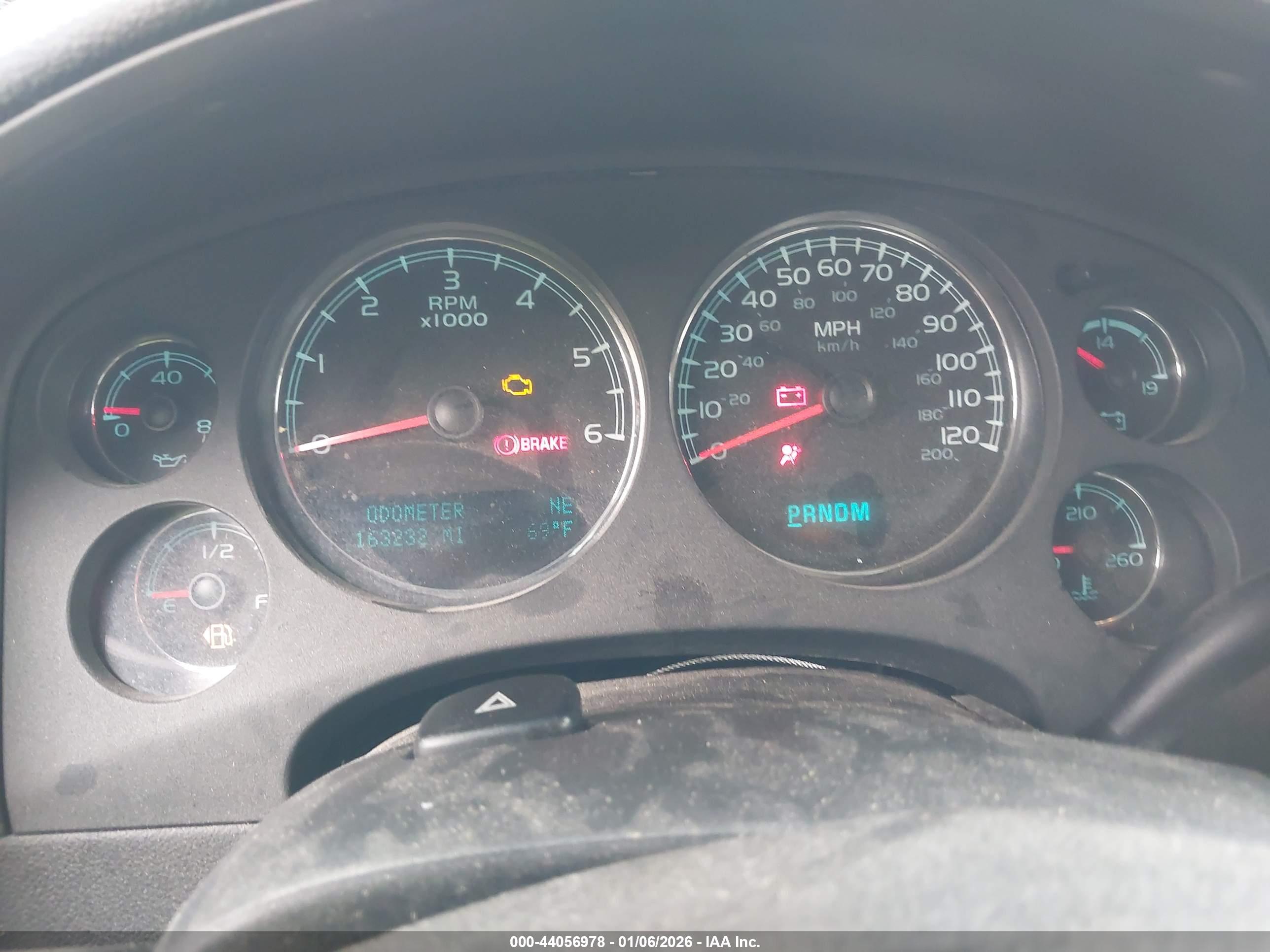 CHEVROLET SILVERADO image 7