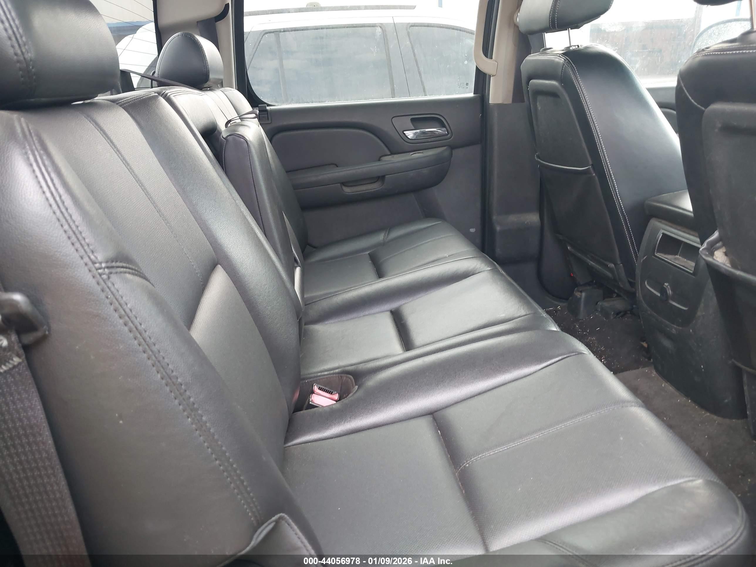 CHEVROLET SILVERADO image 8