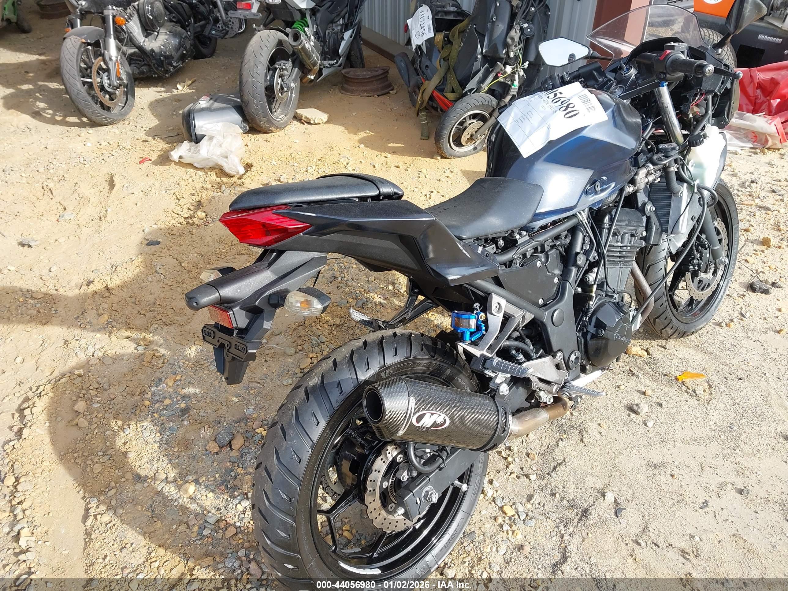 KAWASAKI EX300 image 4