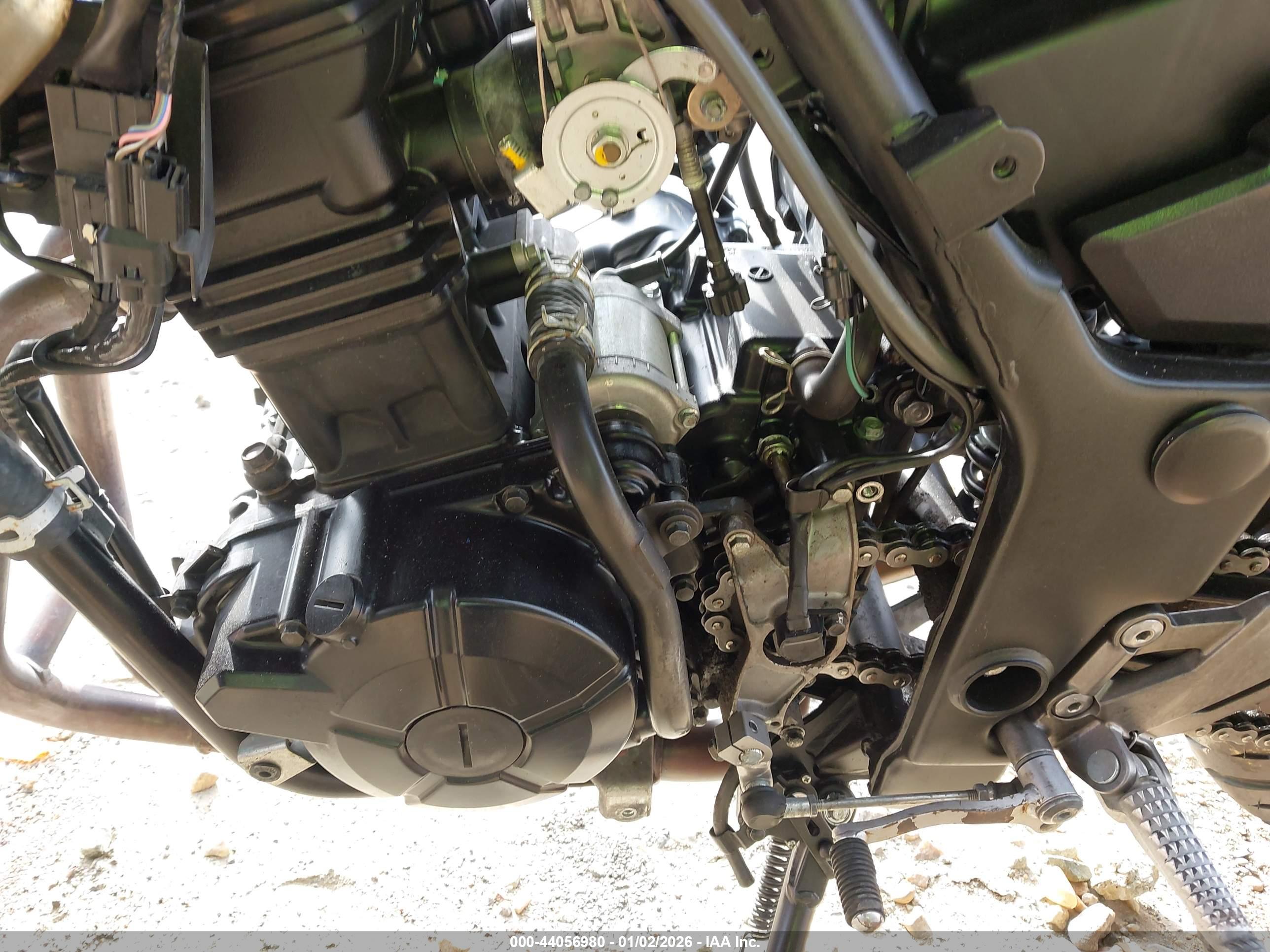KAWASAKI EX300 image 9