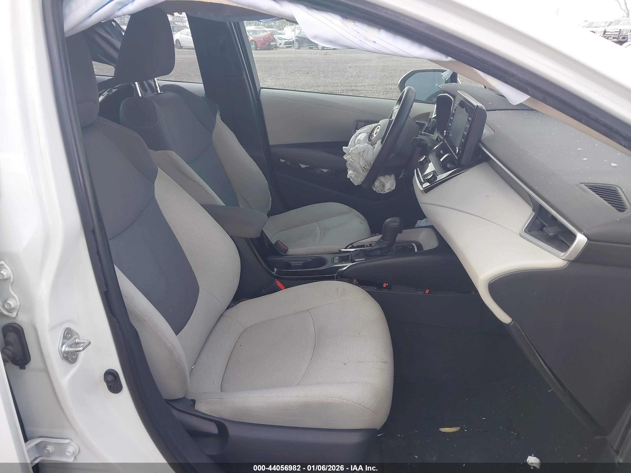 TOYOTA COROLLA image 5