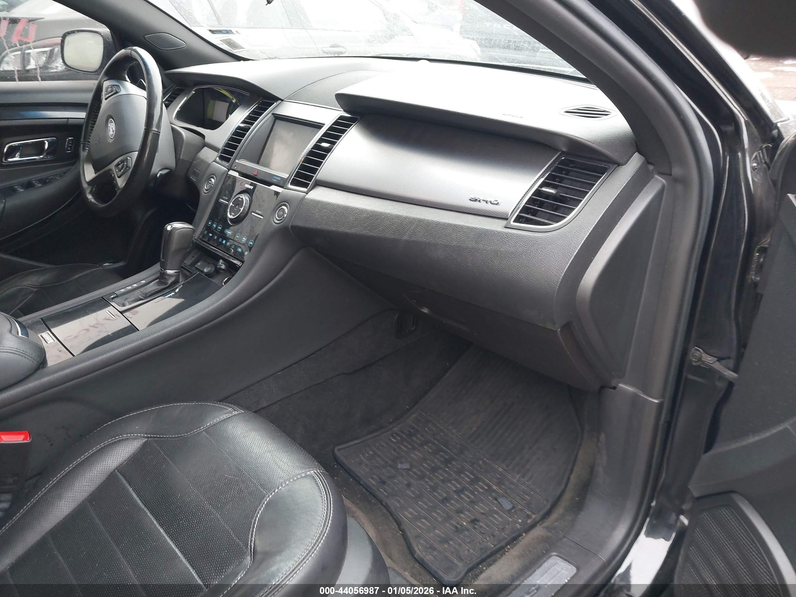 FORD TAURUS image 5