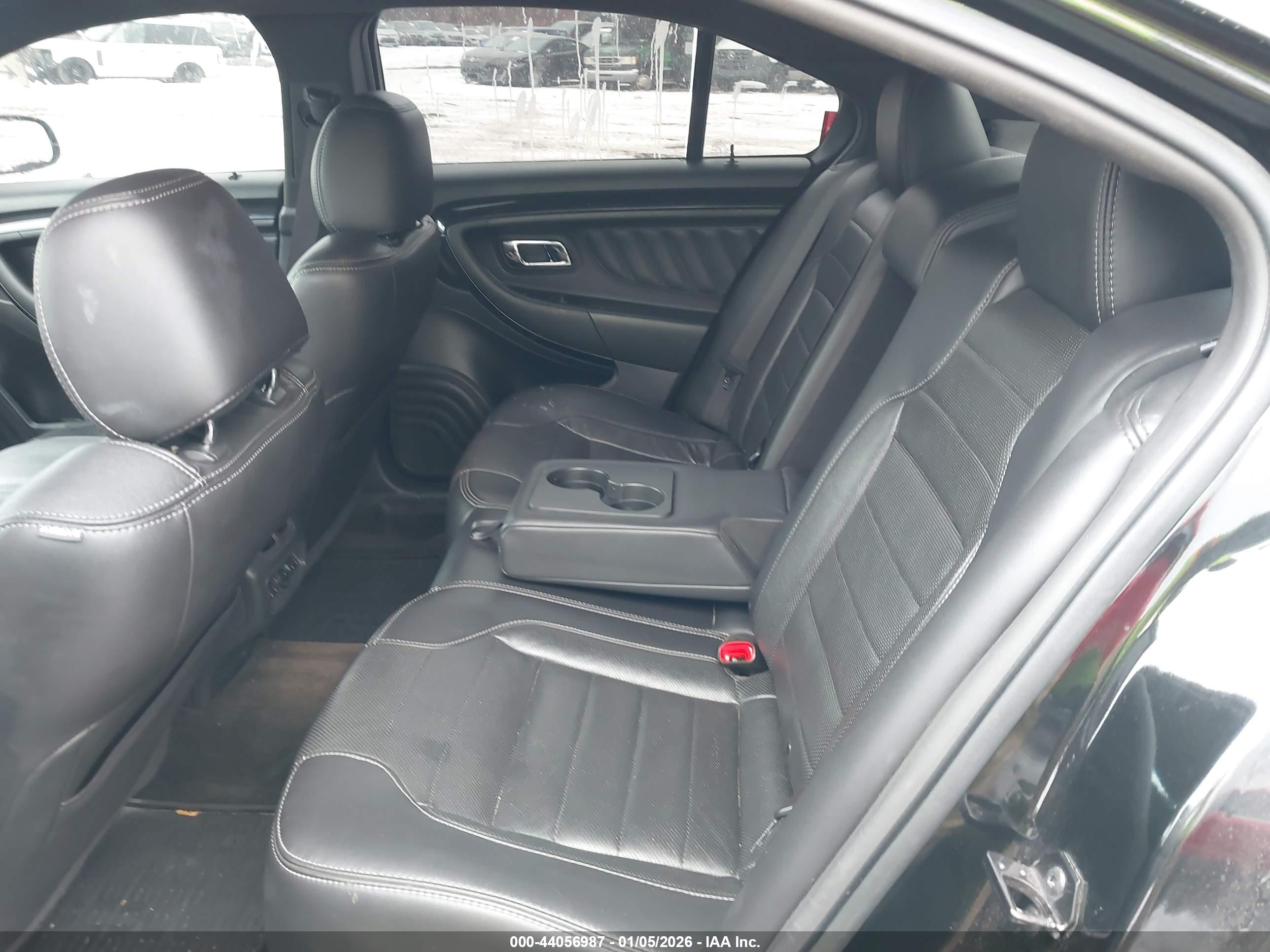 FORD TAURUS image 8