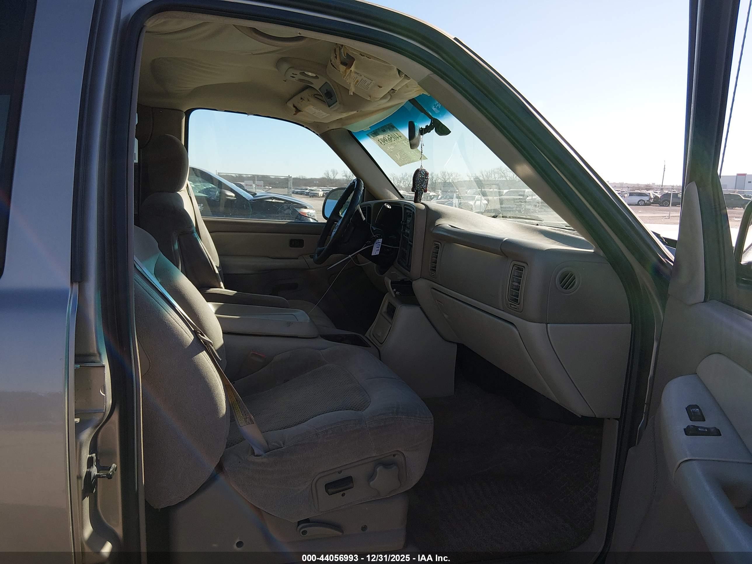 CHEVROLET TAHOE image 5