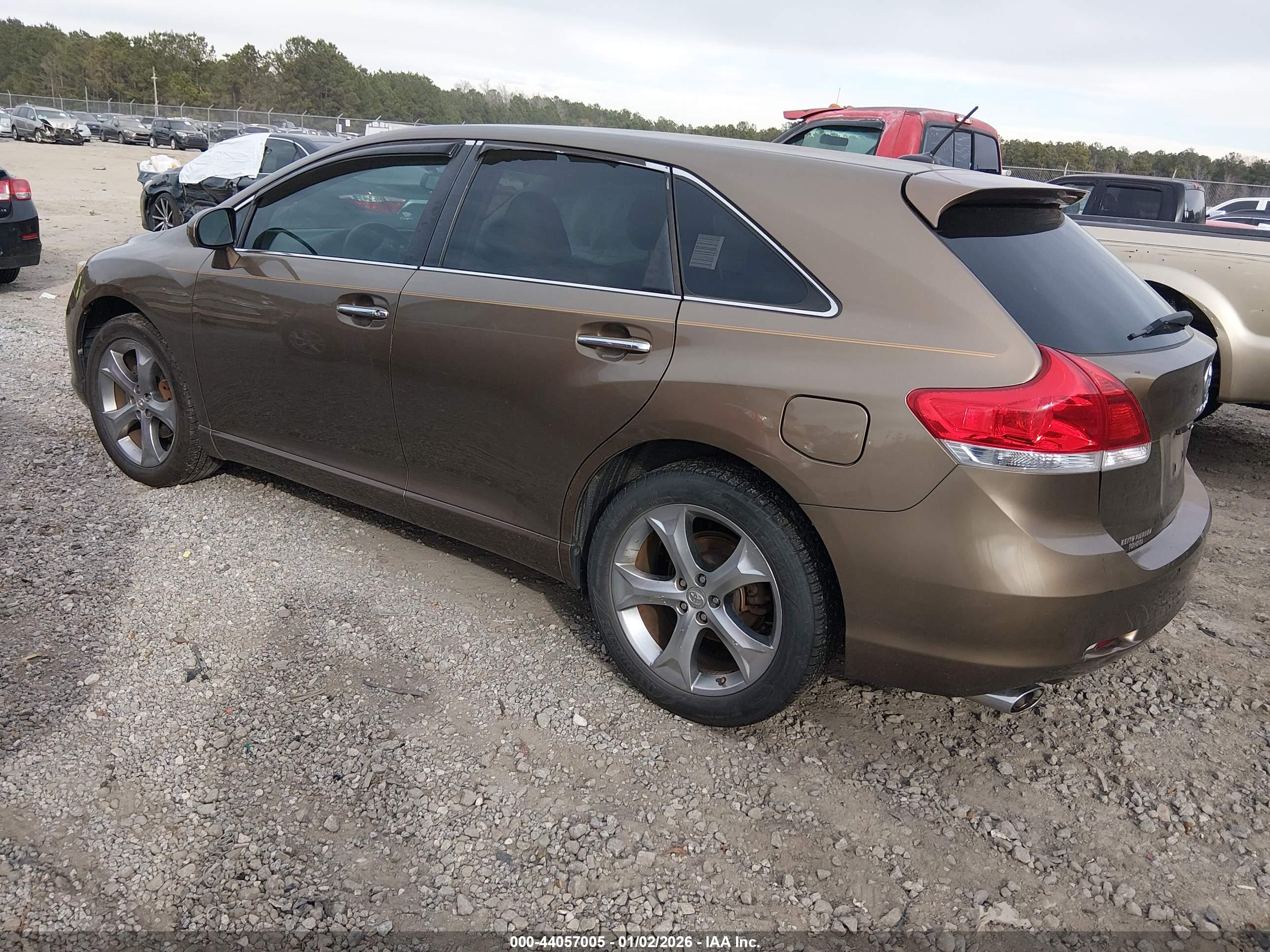 TOYOTA VENZA image 3