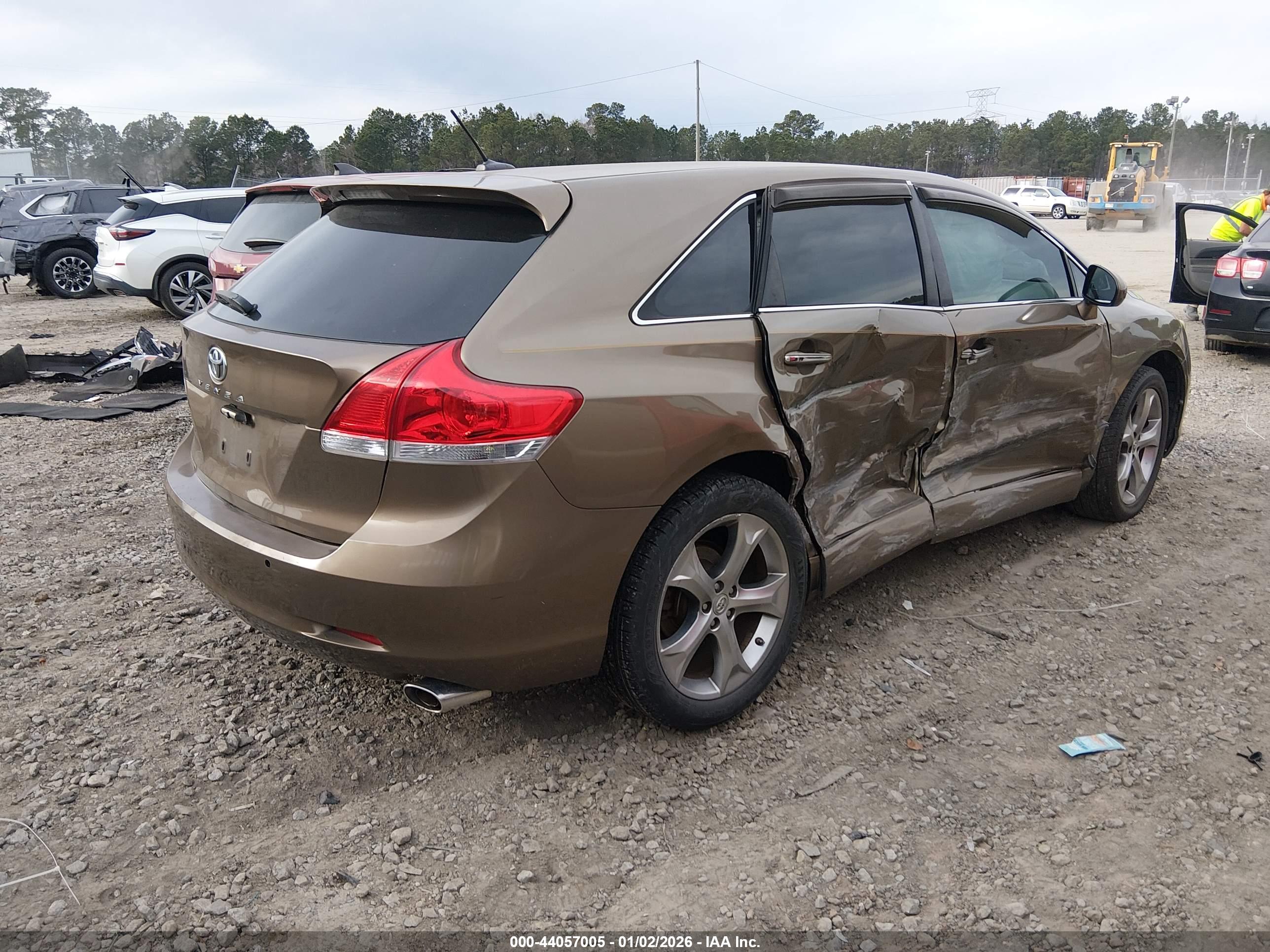 TOYOTA VENZA image 4