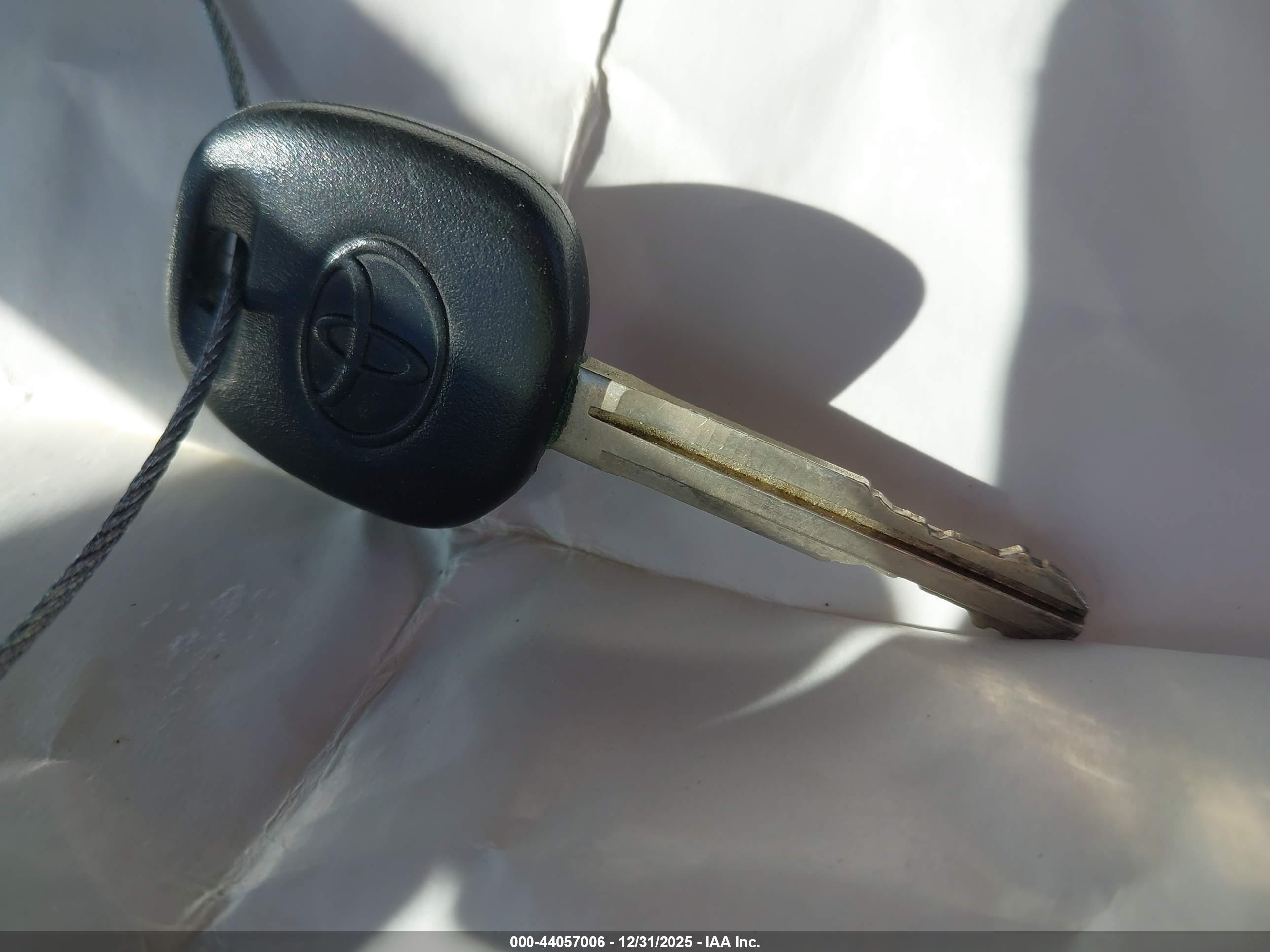 TOYOTA CAMRY image 11