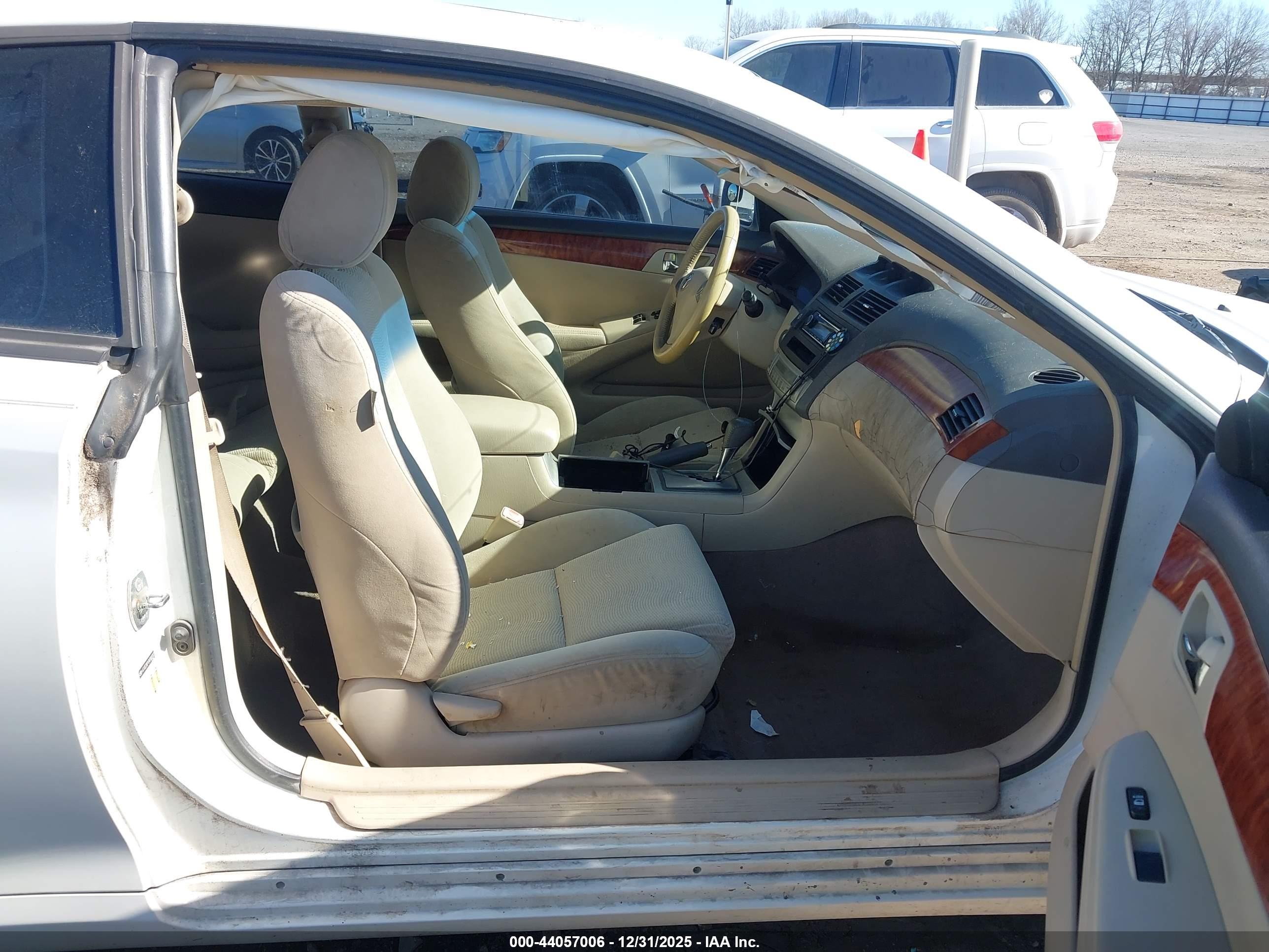 TOYOTA CAMRY image 5