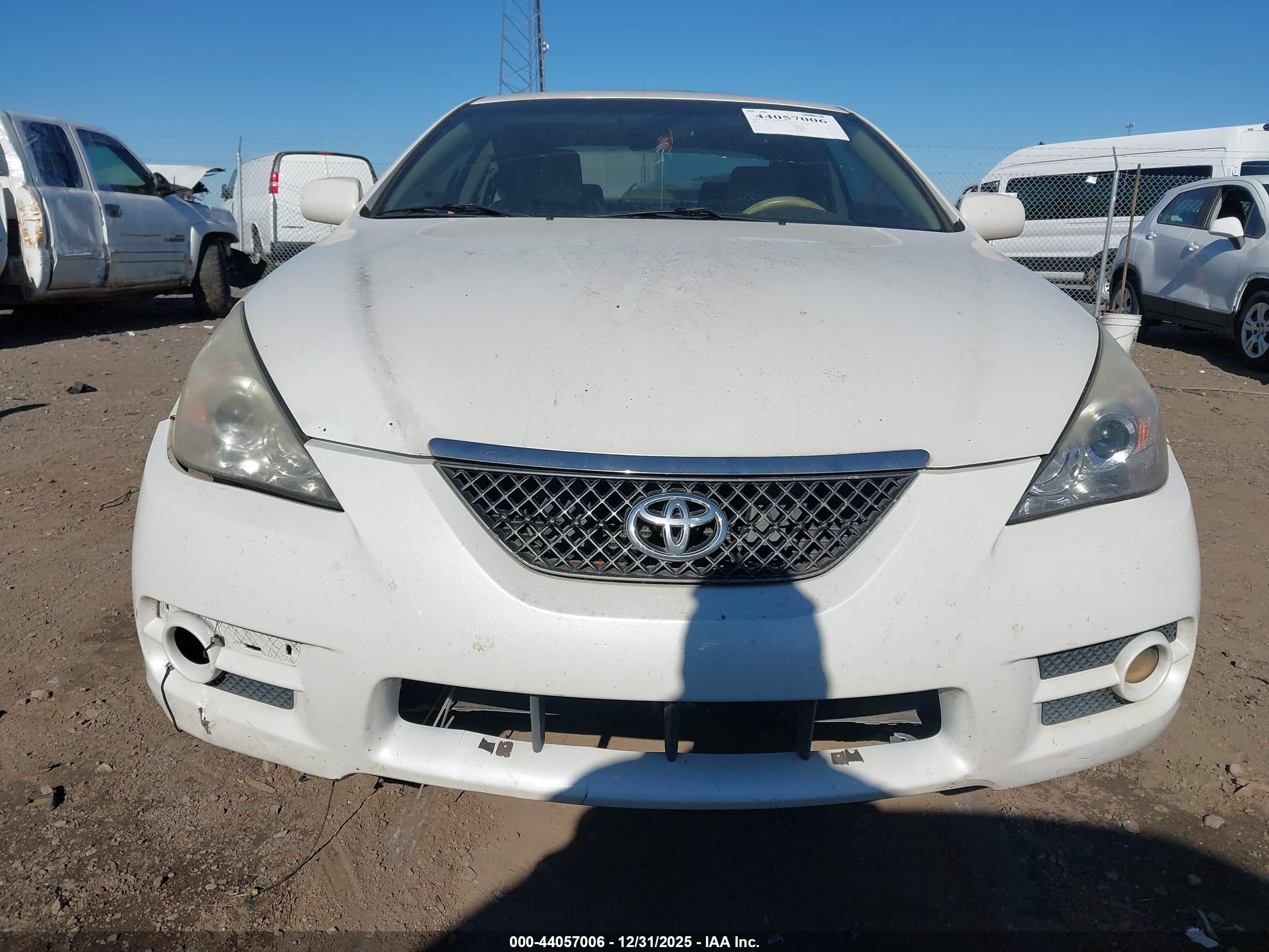 TOYOTA CAMRY image 6