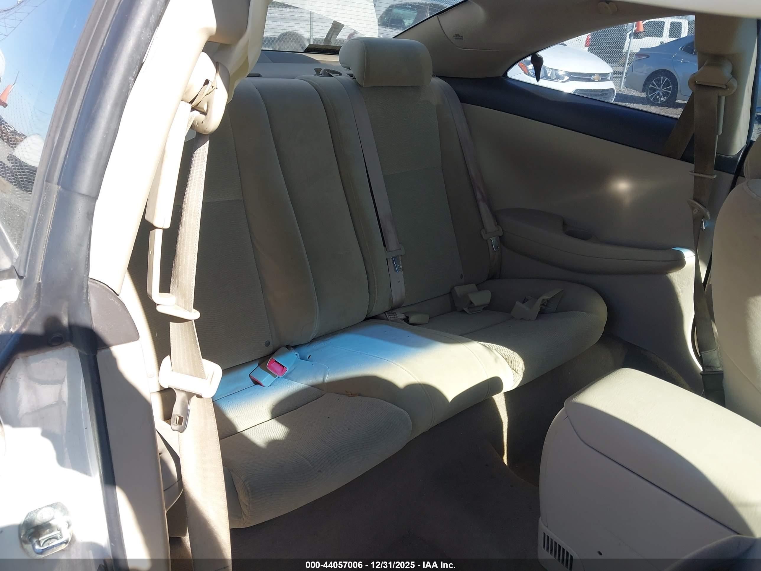 TOYOTA CAMRY image 8