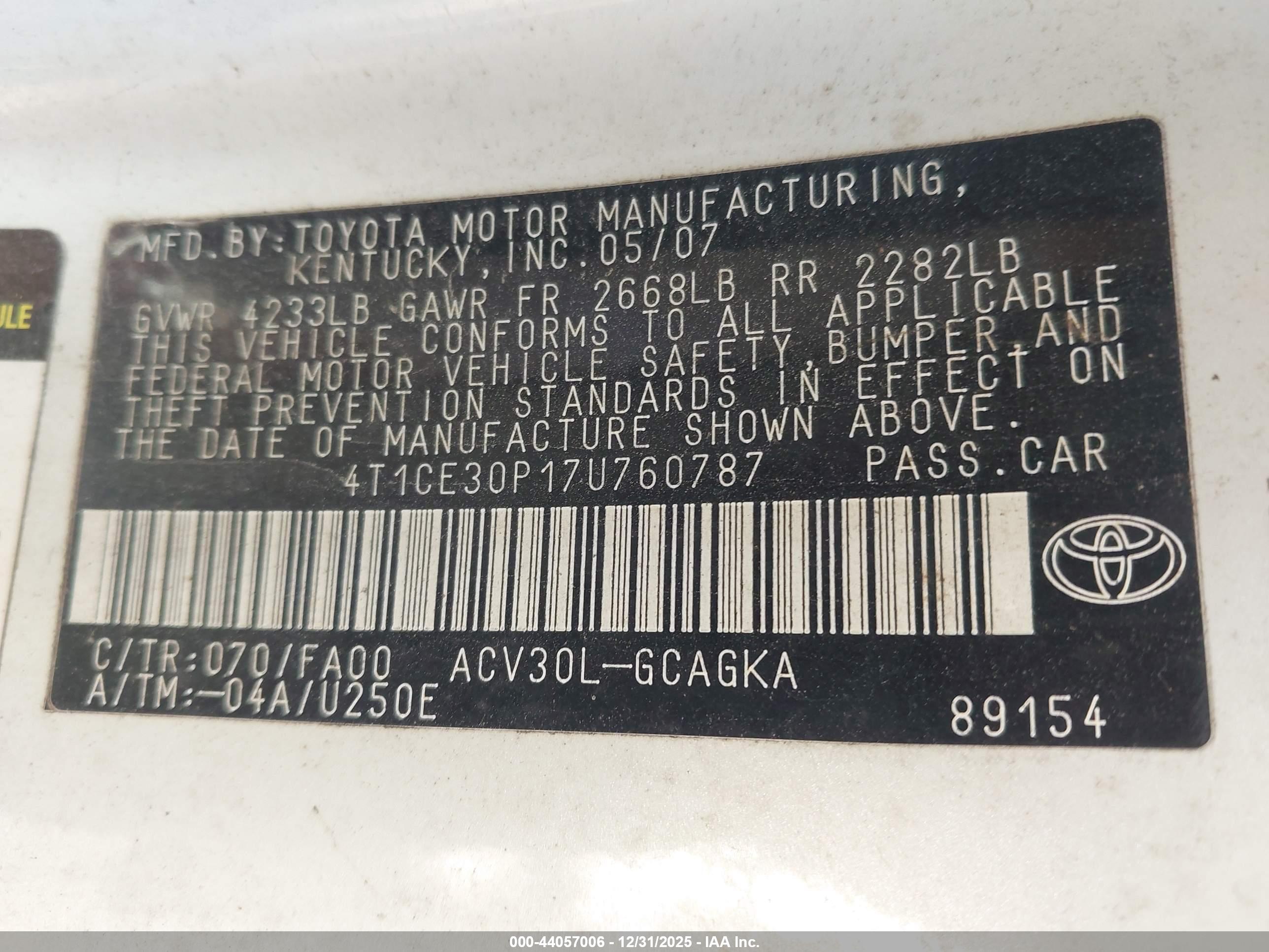 TOYOTA CAMRY image 9