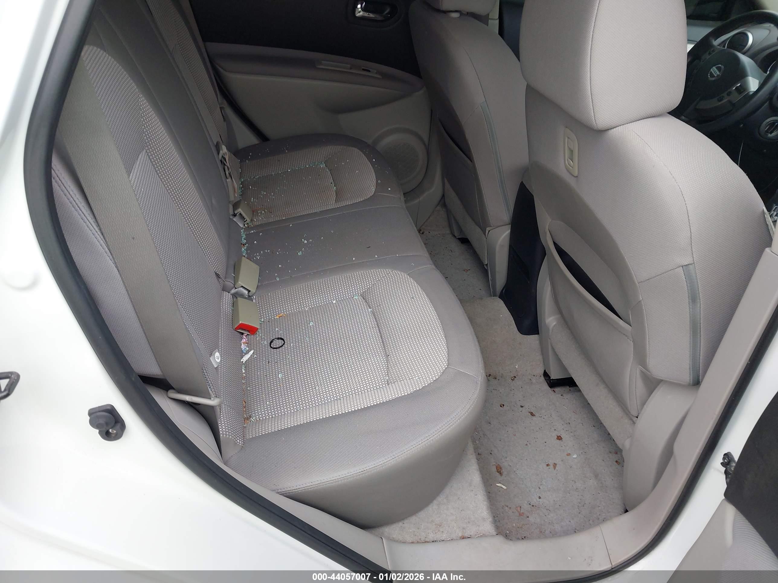 NISSAN ROGUE image 8