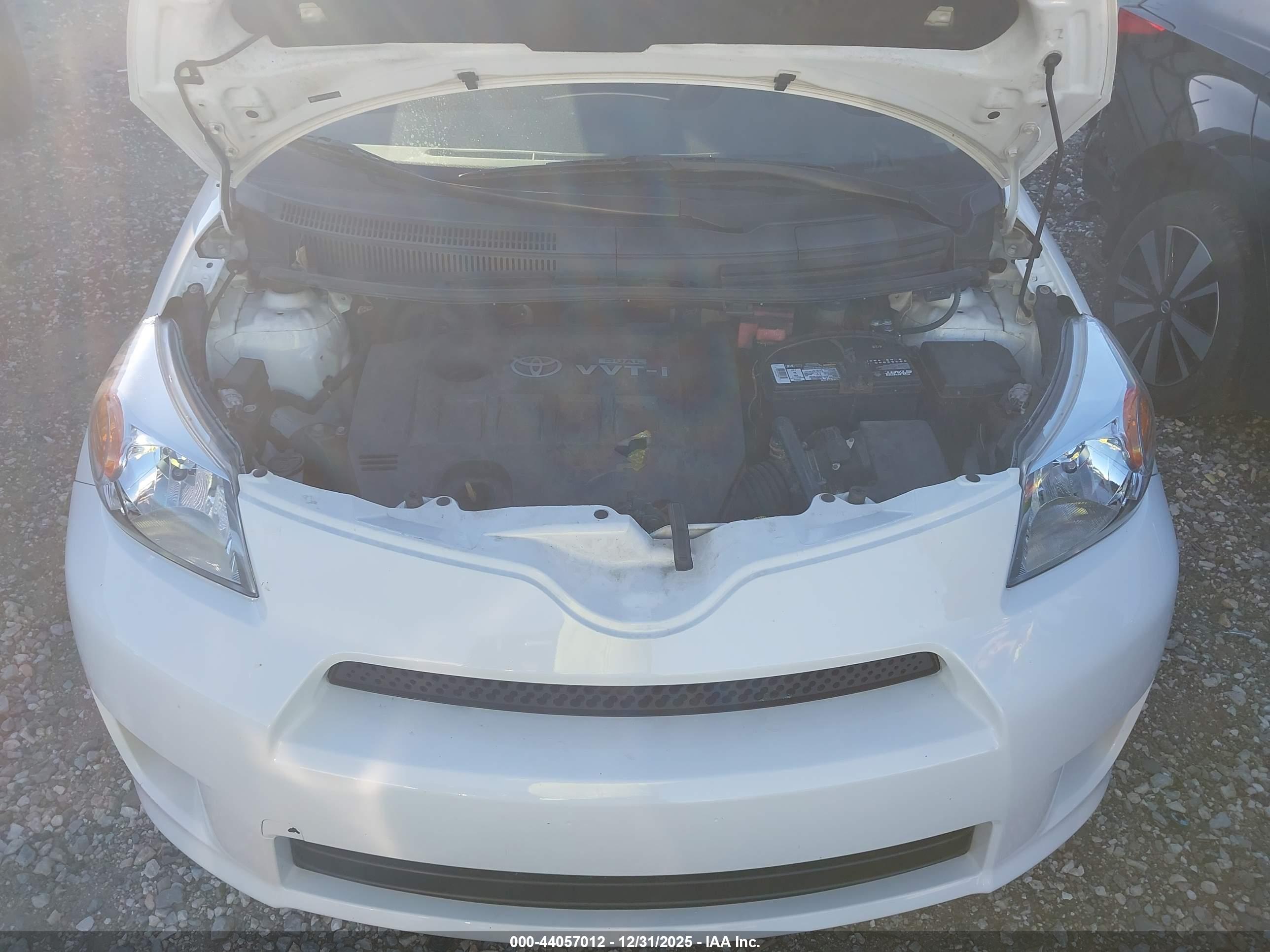 SCION XD image 10