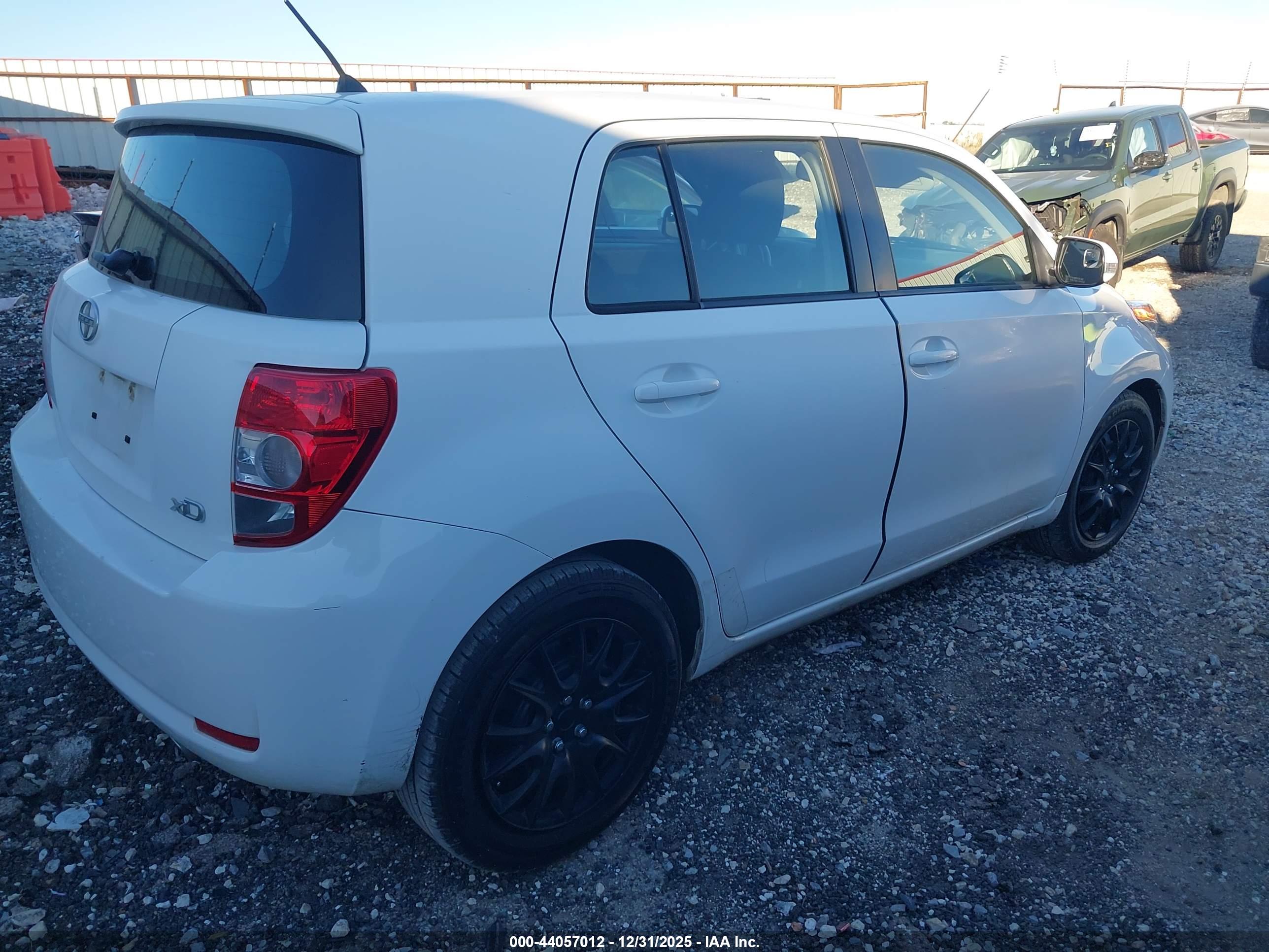 SCION XD image 4
