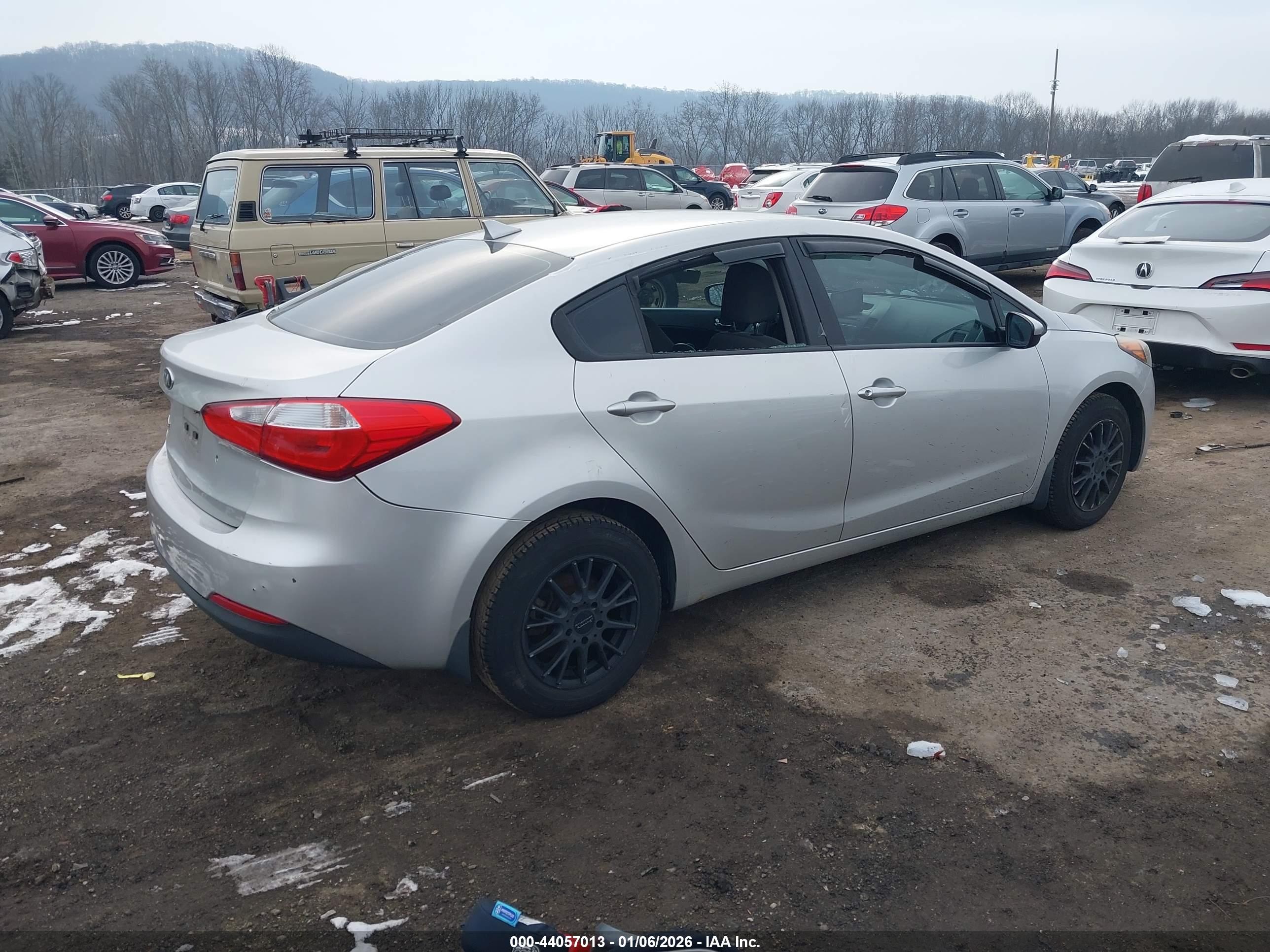 KIA FORTE image 4