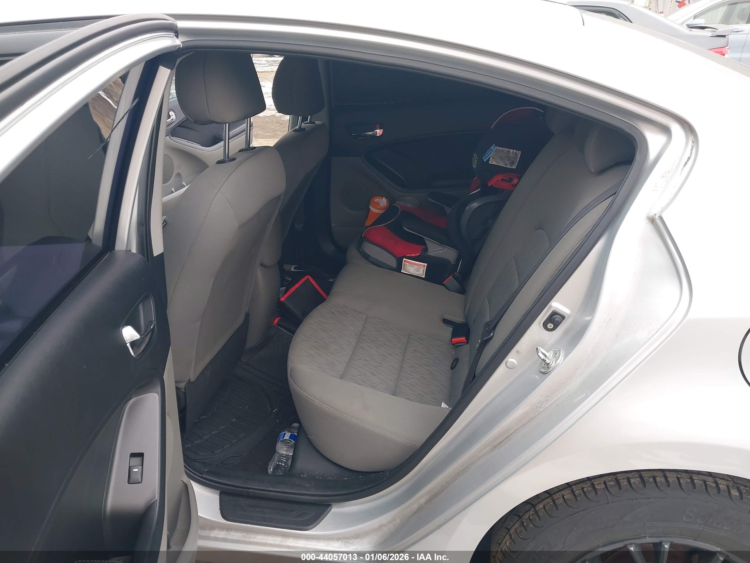 KIA FORTE image 8