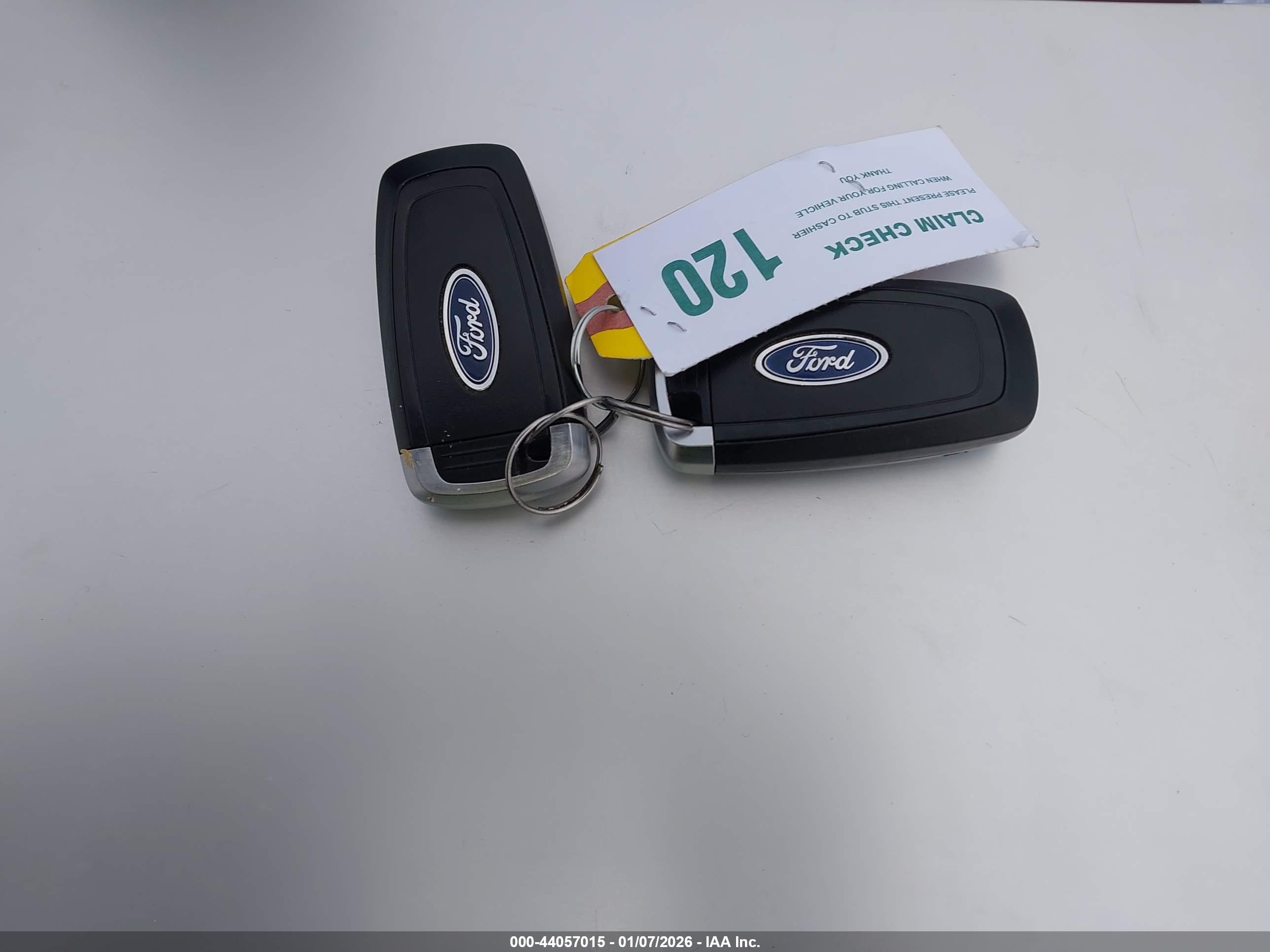 FORD FUSION image 11