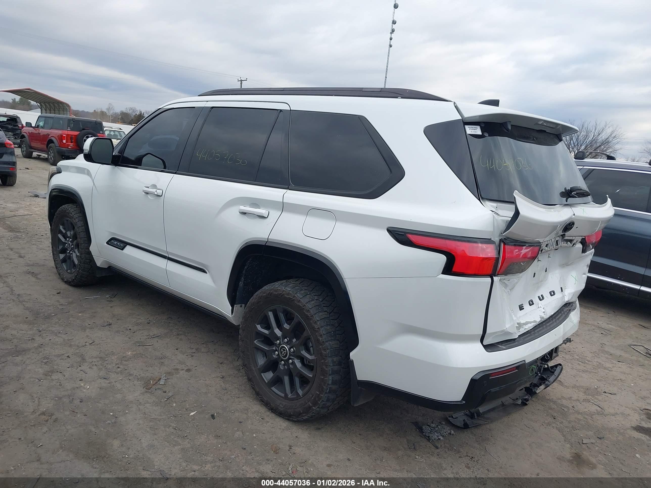 TOYOTA SEQUOIA image 3