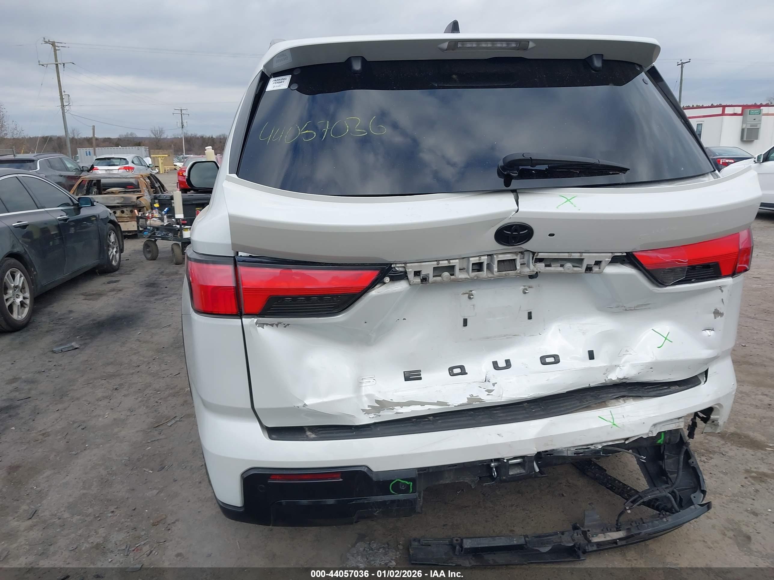 TOYOTA SEQUOIA image 6