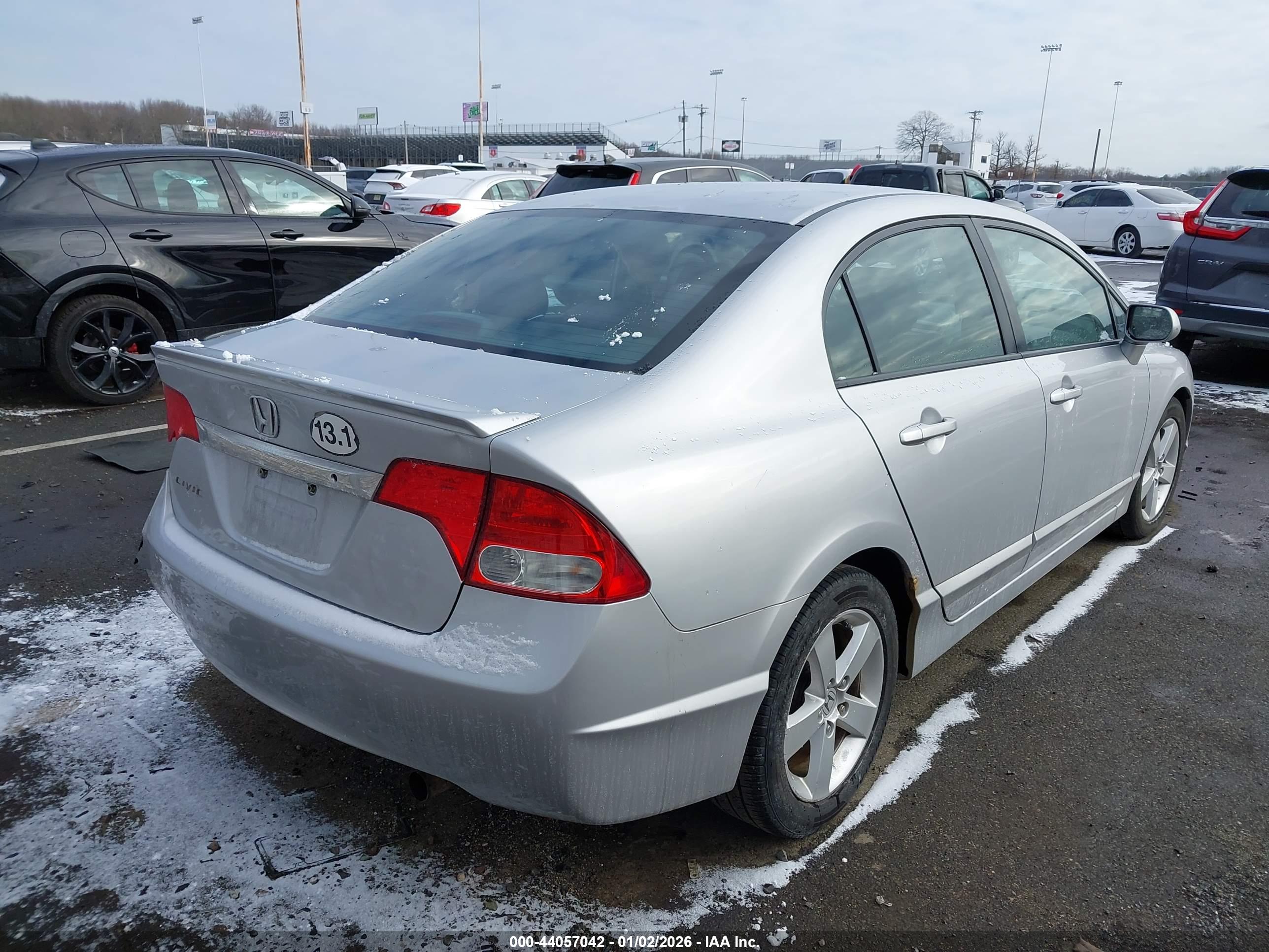 HONDA CIVIC image 4