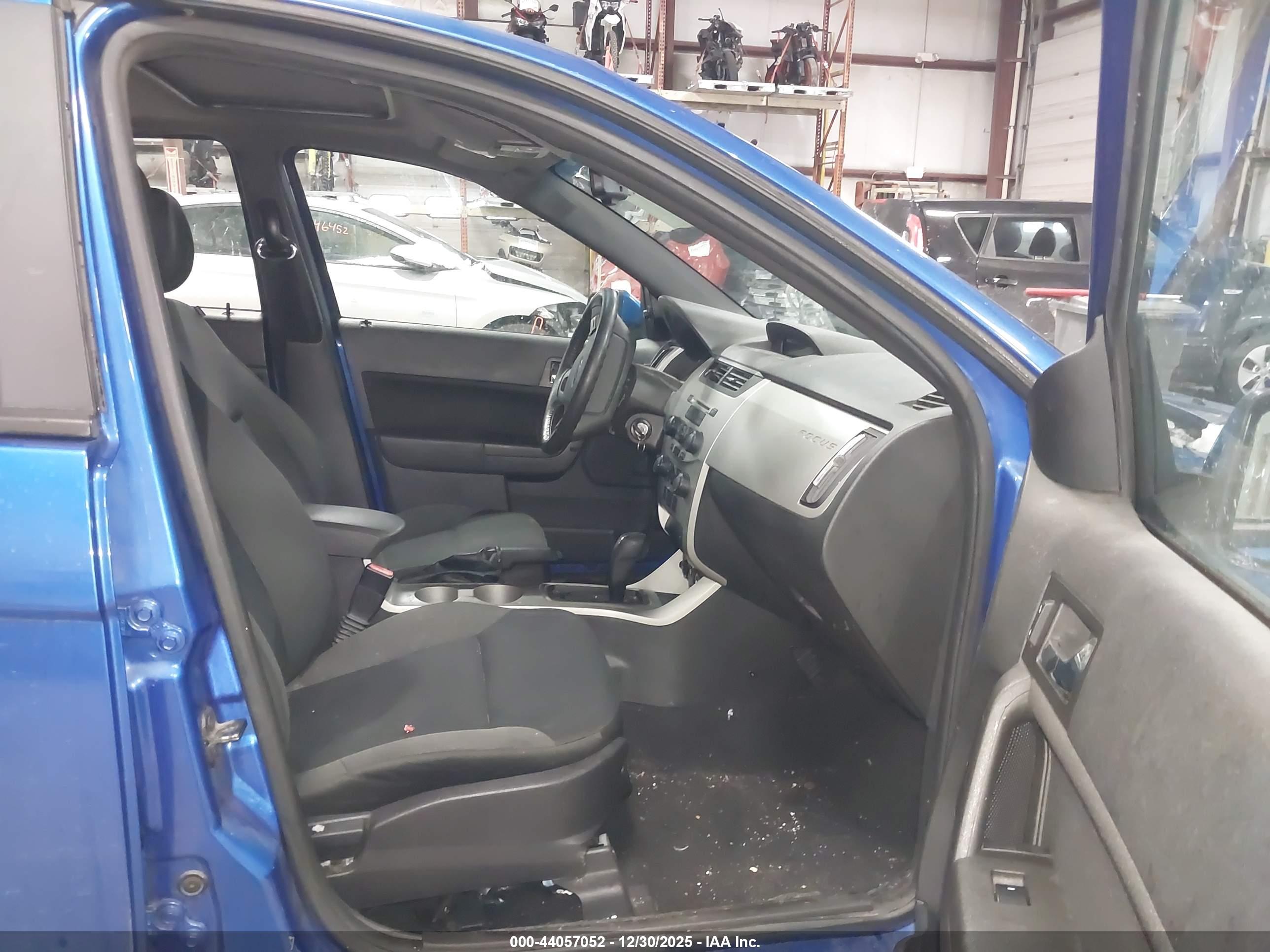 FORD FOCUS image 5