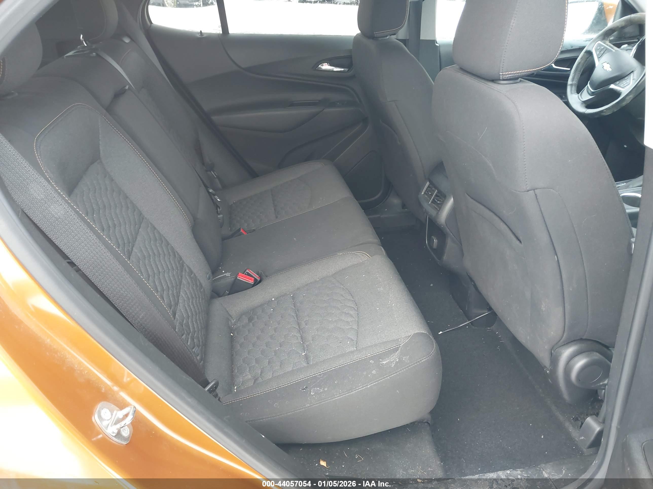 CHEVROLET EQUINOX image 8