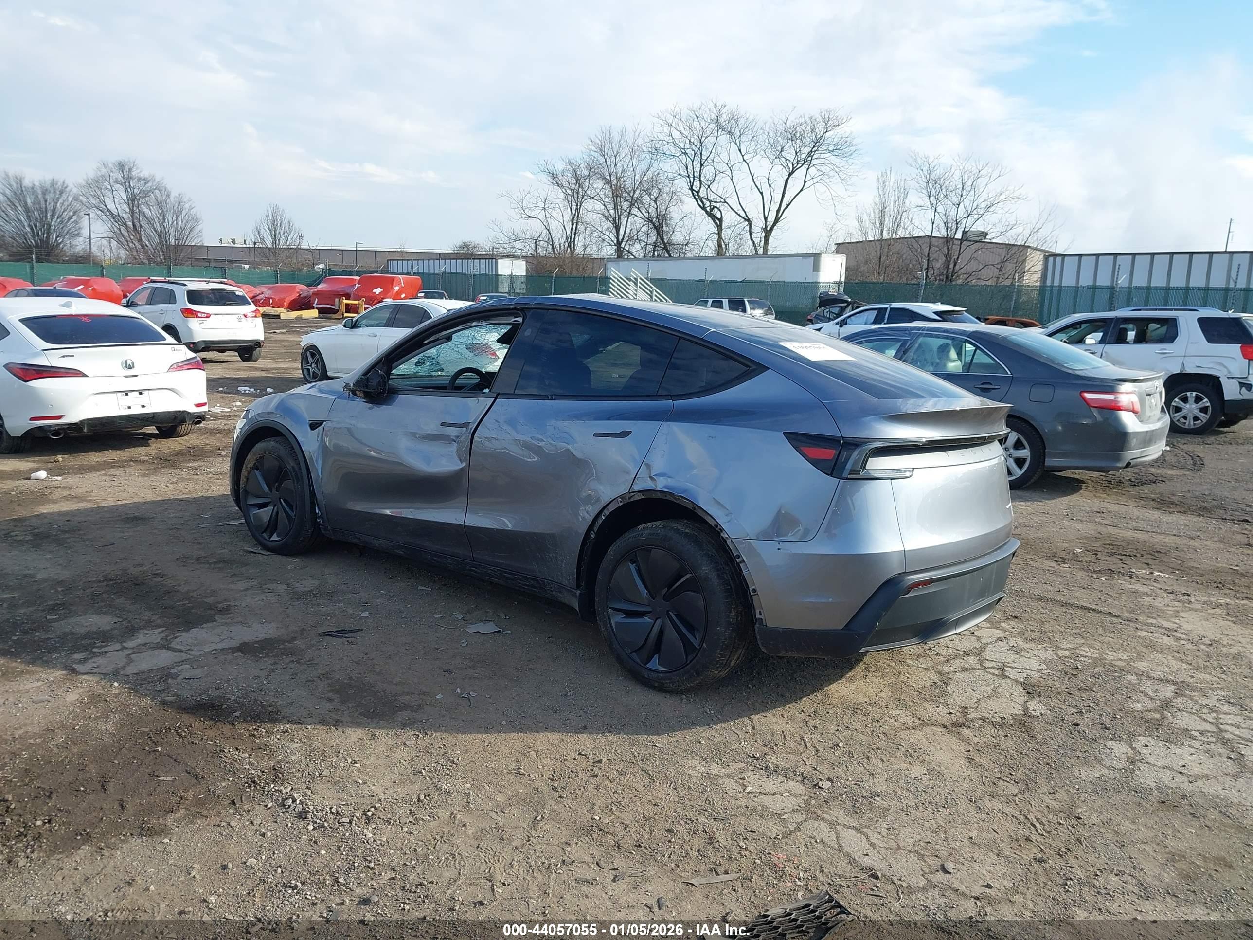 TESLA MODEL image 3