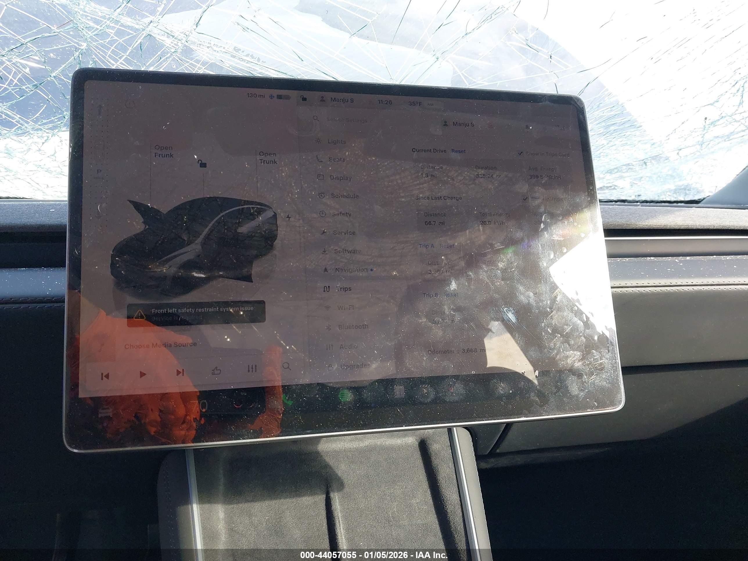 TESLA MODEL image 7