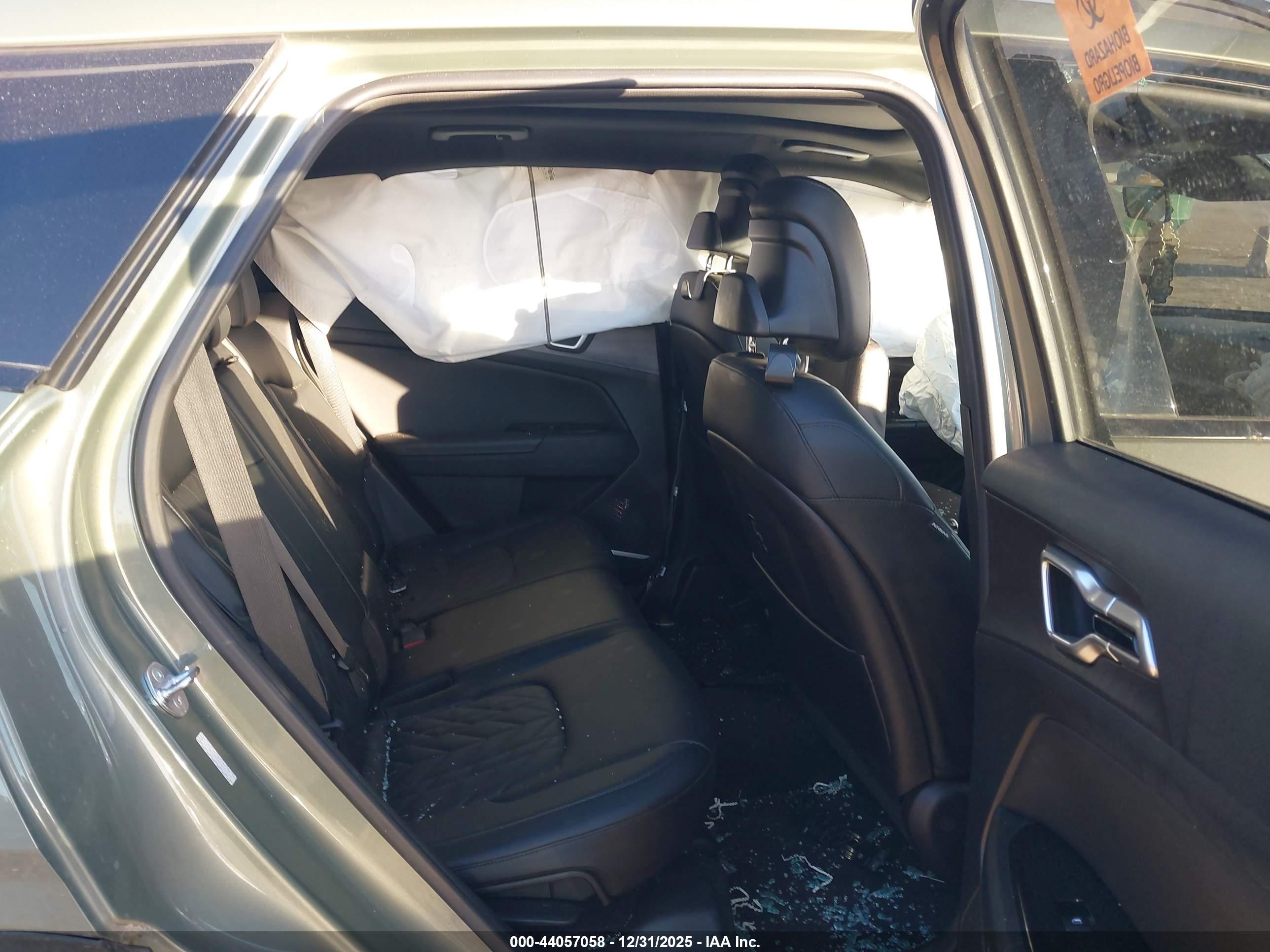 KIA SPORTAGE image 8
